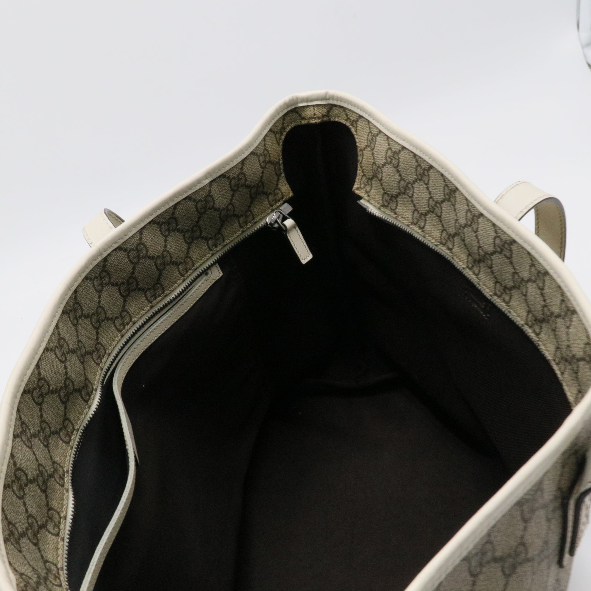 Plus Tote GG Coated Canvas Large