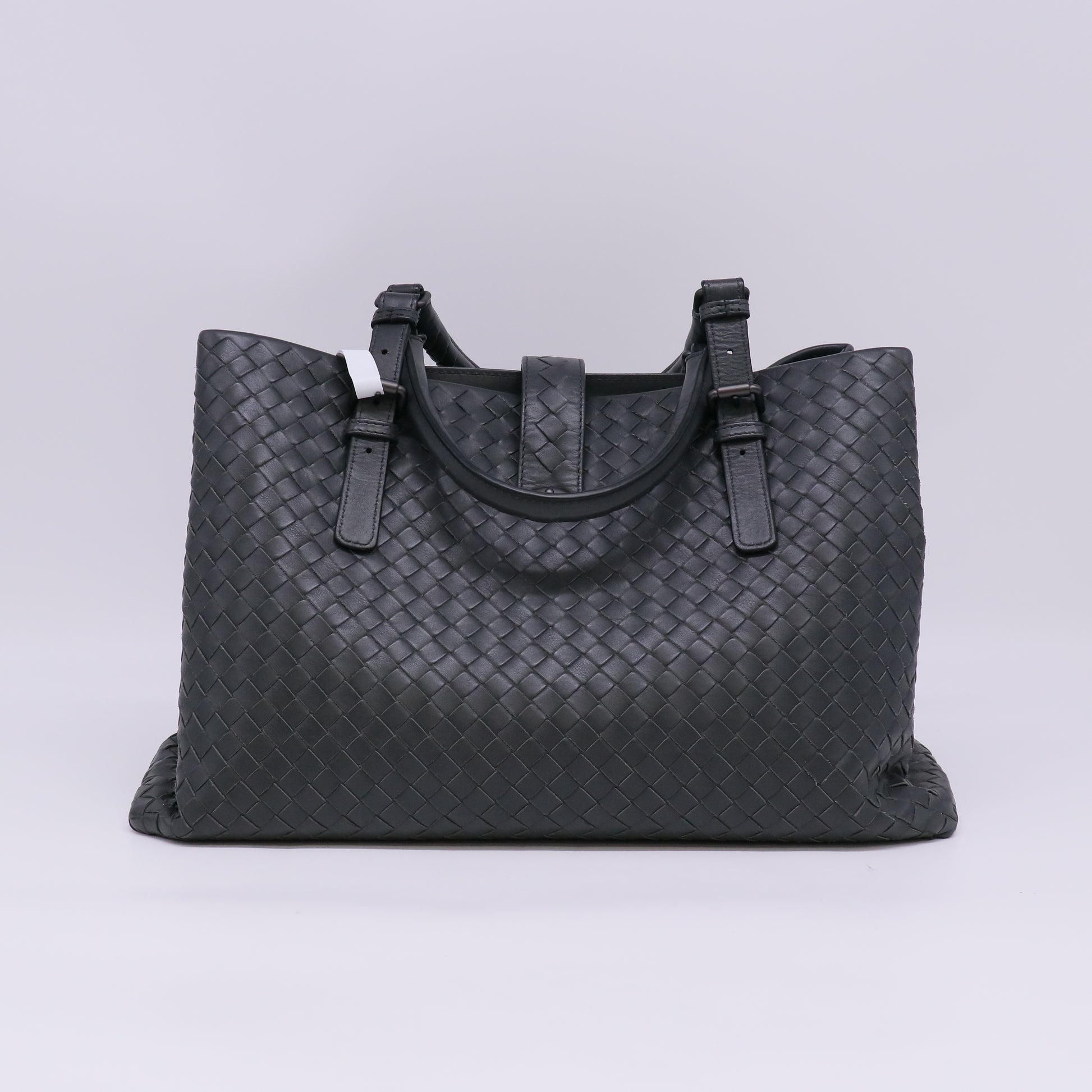 Roma Bag Intrecciato Nappa Medium B23908