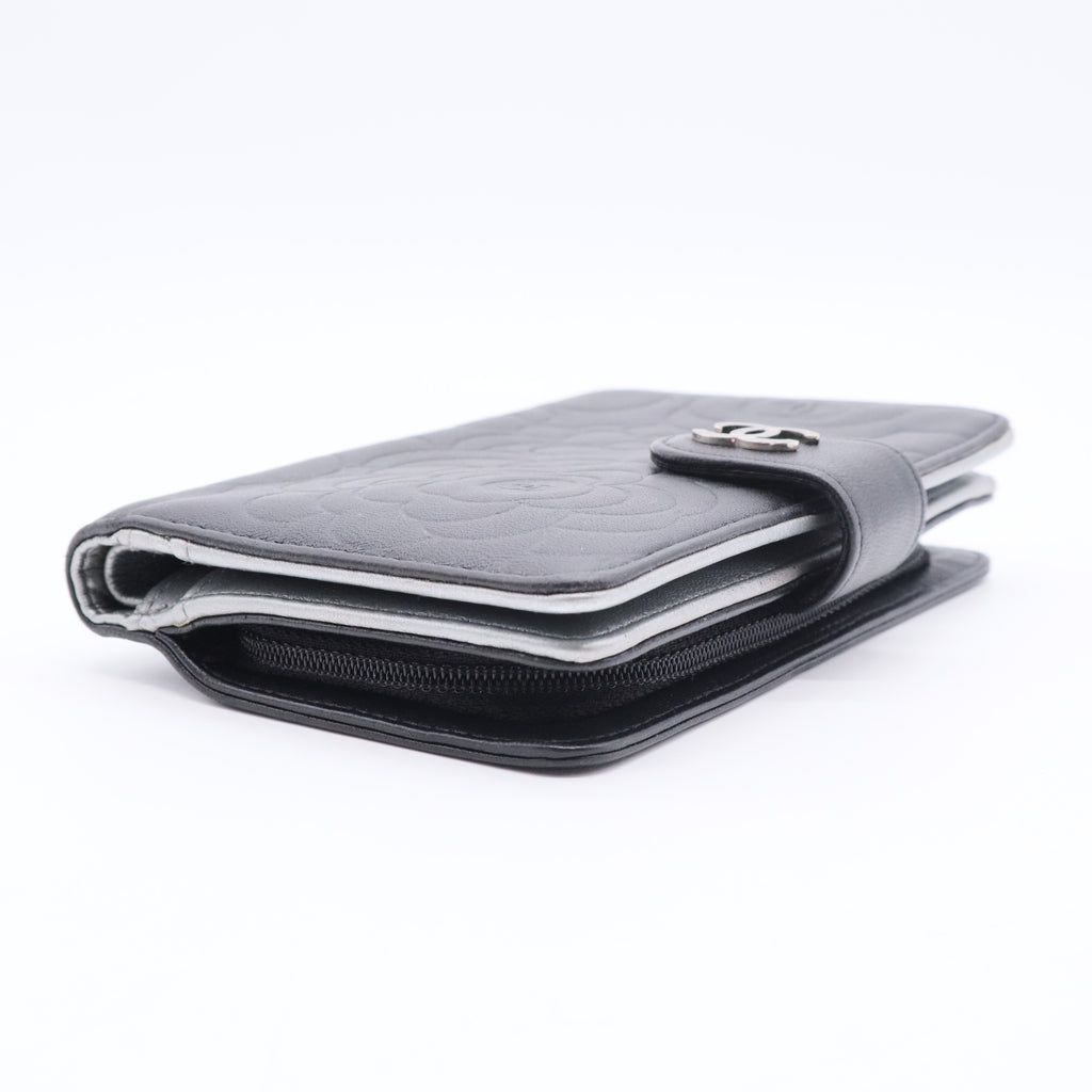 Lambskin Camellia Embossed Zipped Pocket Wallet Black For Gisel