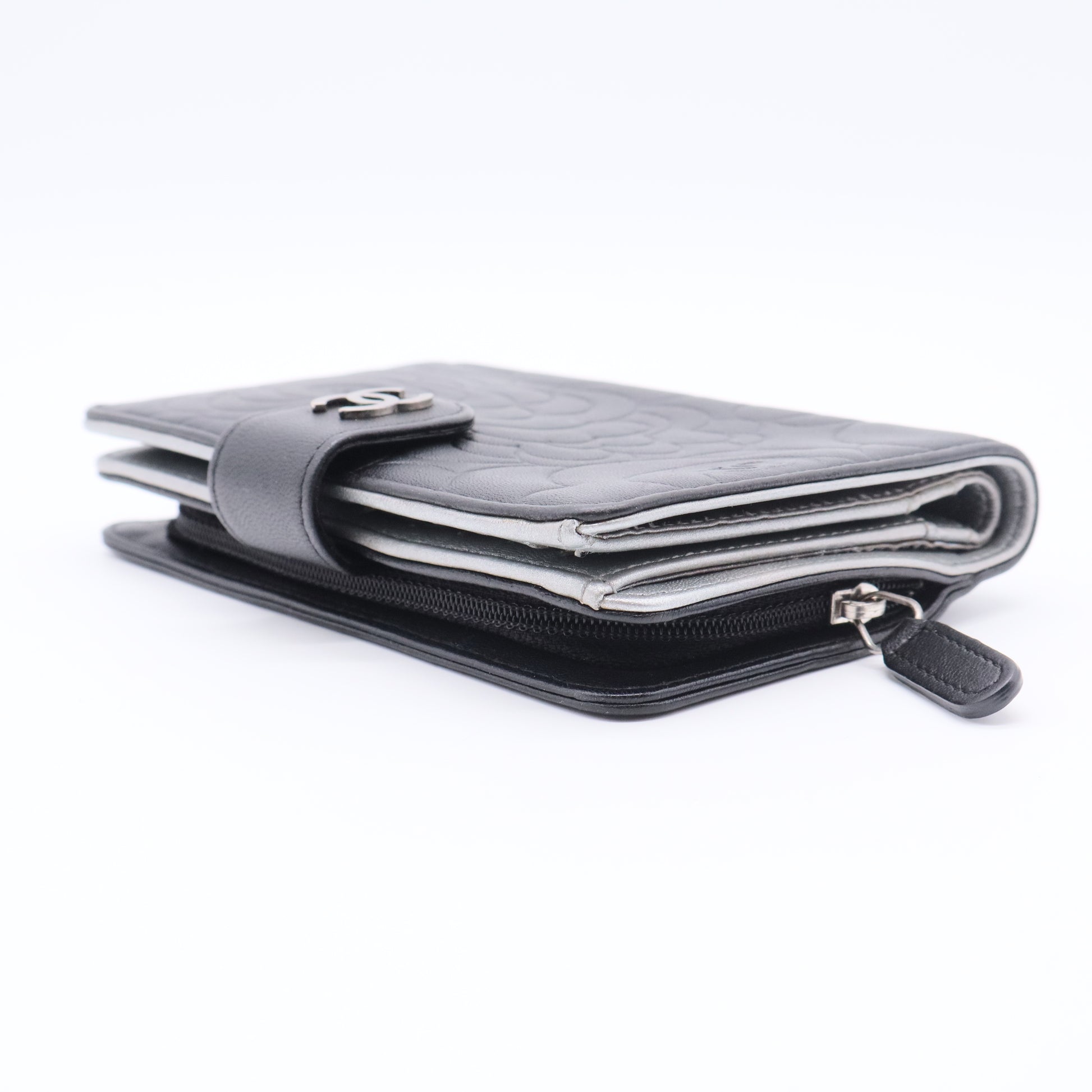 Lambskin Camellia Embossed Zipped Pocket Wallet Black For Gisel