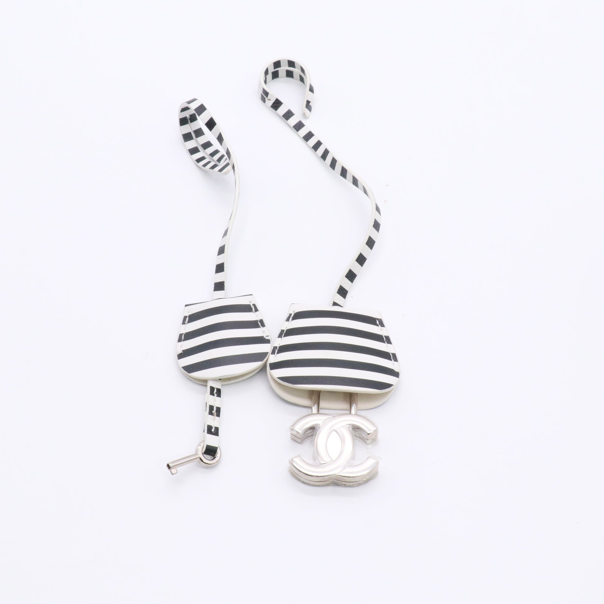 Caviar Quilted Striped Small CC Filigree Vanity Case White Black twins