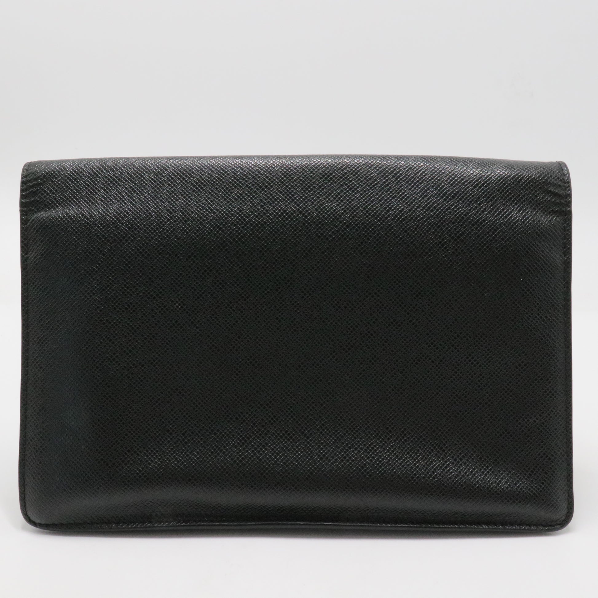 Belaia Clutch Taiga Leather