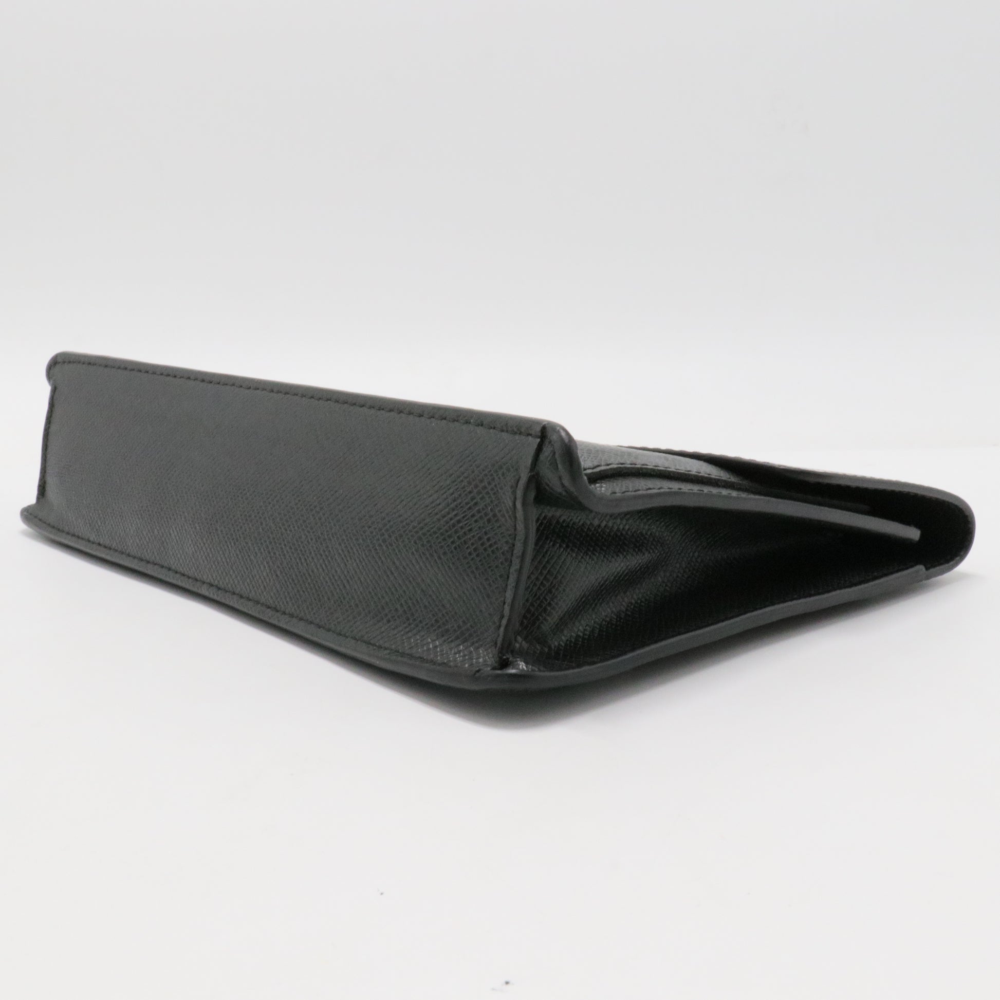Belaia Clutch Taiga Leather