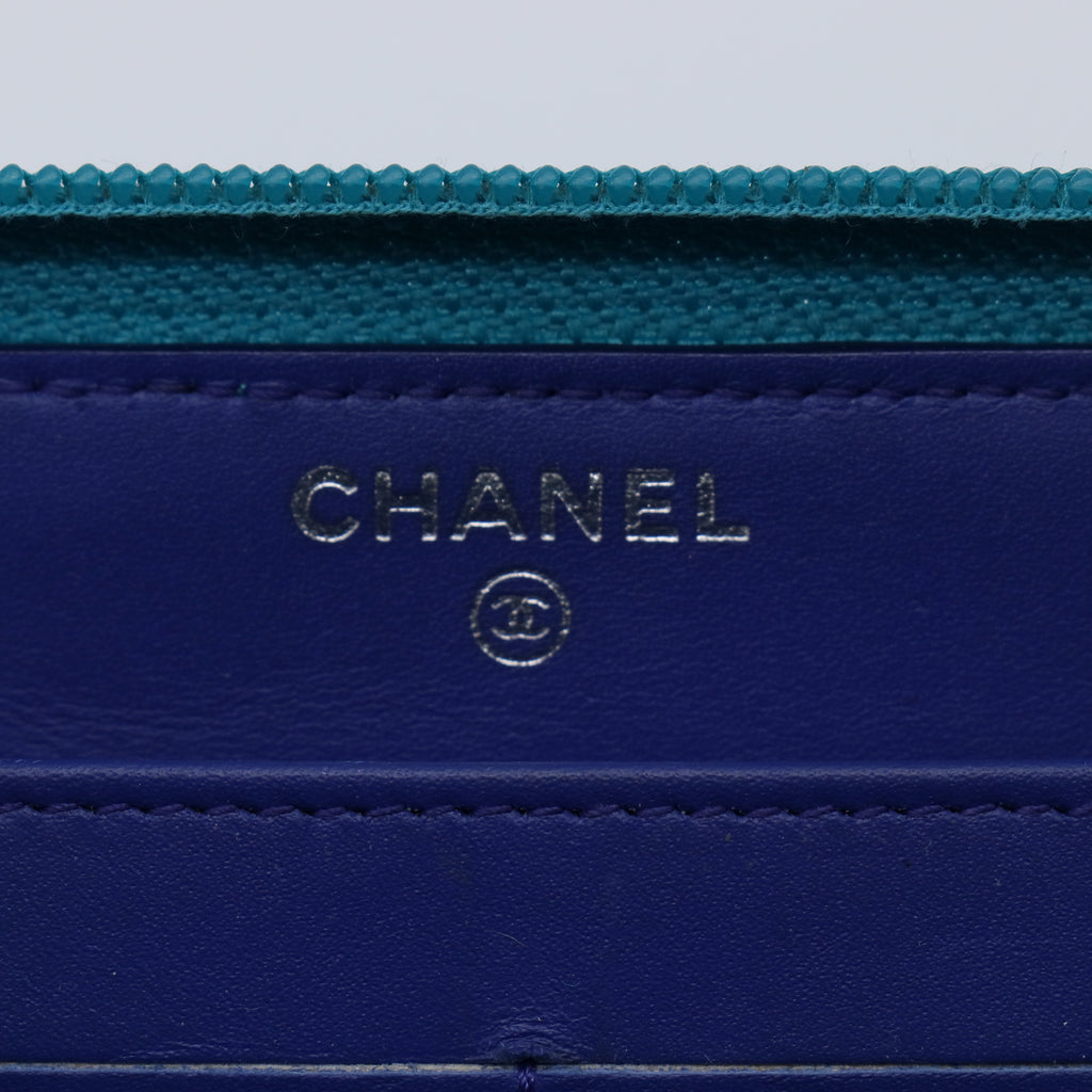 Chanel Grained Calfskin Enamel CC Logo Zip Around Wallet W21418
