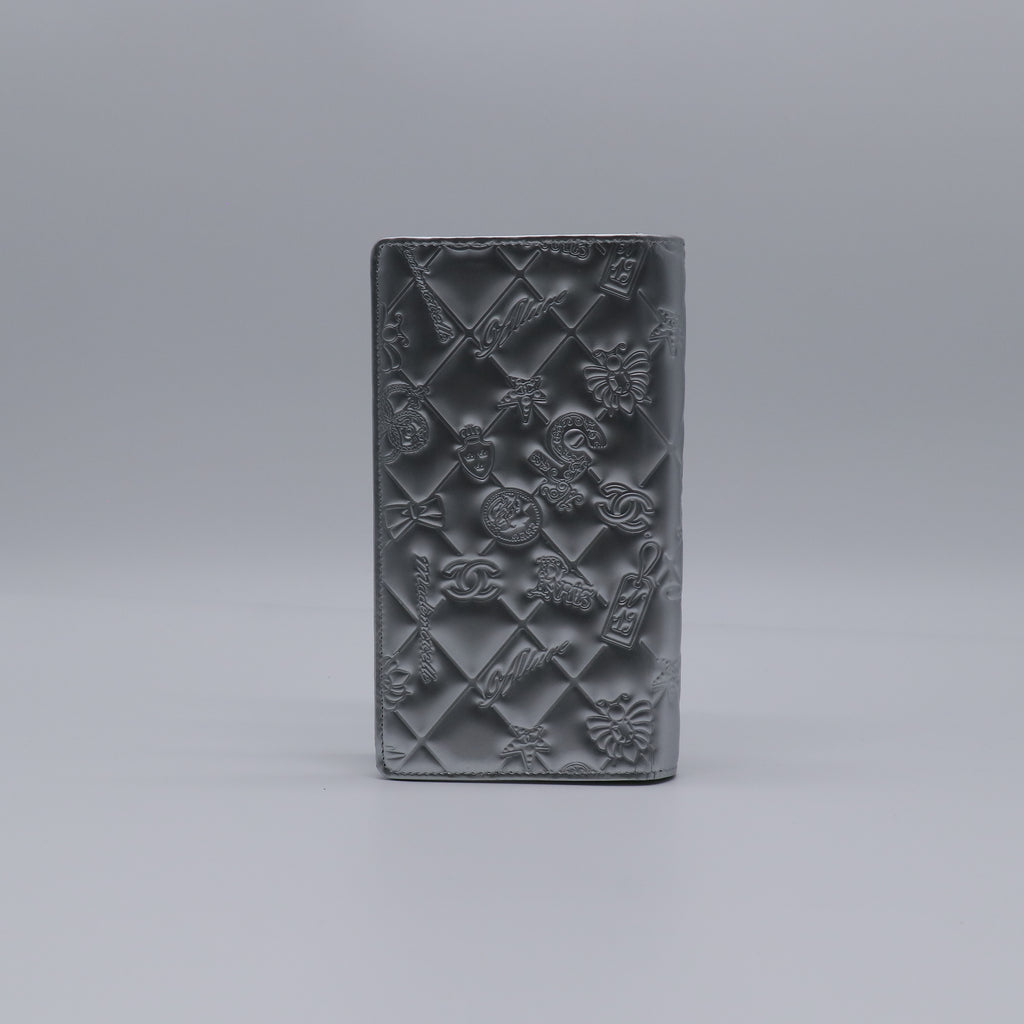Chanel Metallic Patent Calfskin Quilted Lucky Symbols Yen Wallet W21404