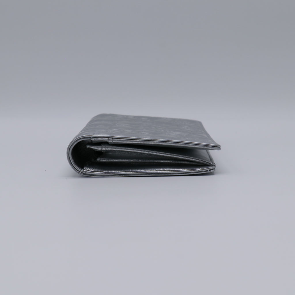 Chanel Metallic Patent Calfskin Quilted Lucky Symbols Yen Wallet W21404