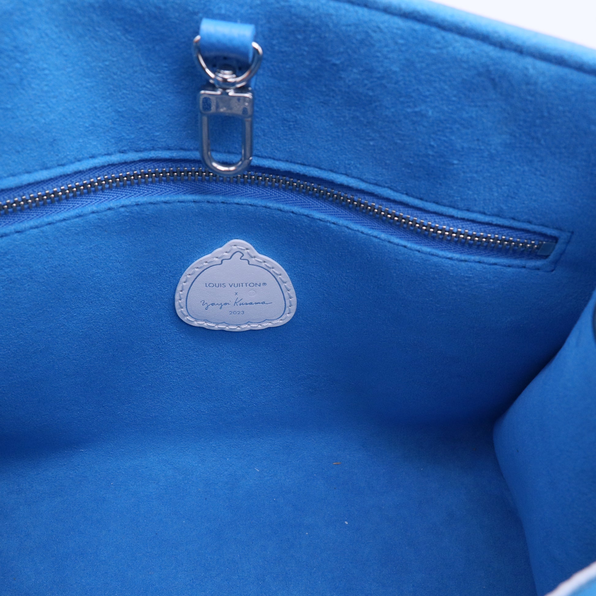 OnTheGo Tote Yayoi Kusama Infinity Dots Monogram Empreinte Giant PM Twins LDJ4092