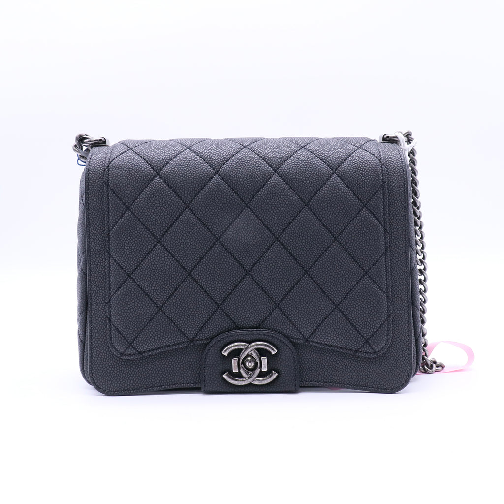 Washed Caviar Quilted Medium Turn Around Ligne Flap Twins LDJ4085