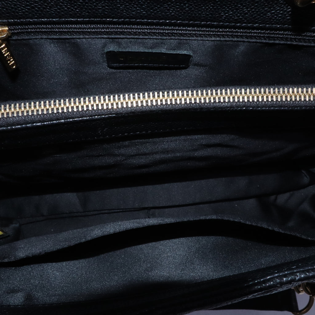 Grand Shopping Tote Quilted Caviar B20861