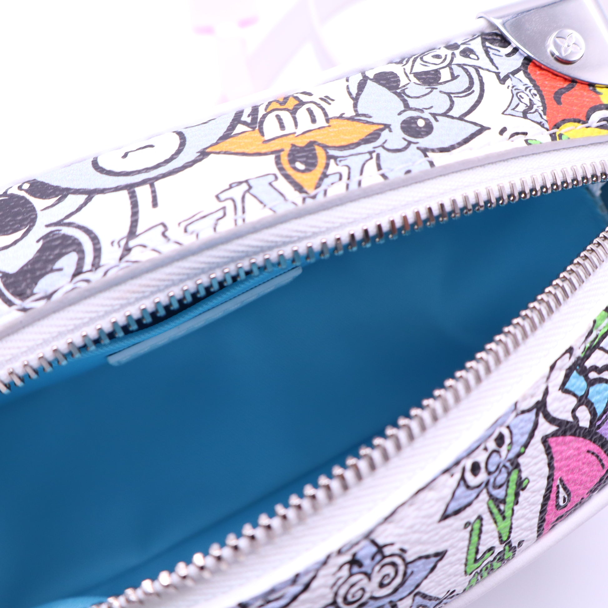 Louis Vuitton Mini Soft Trunk Comics twins LDJ4095