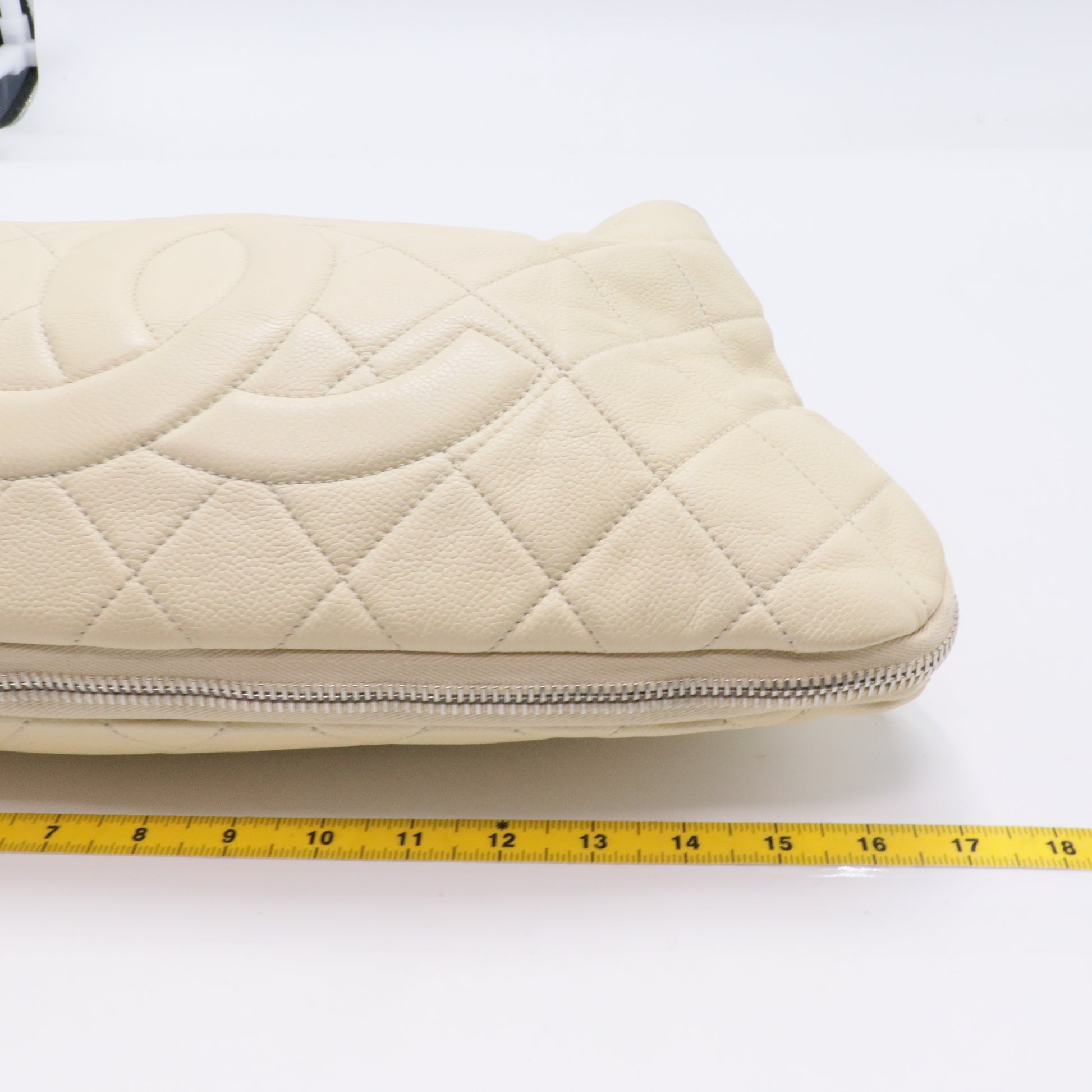 Timeless CC Expandable Tote Quilted Caviar Medium