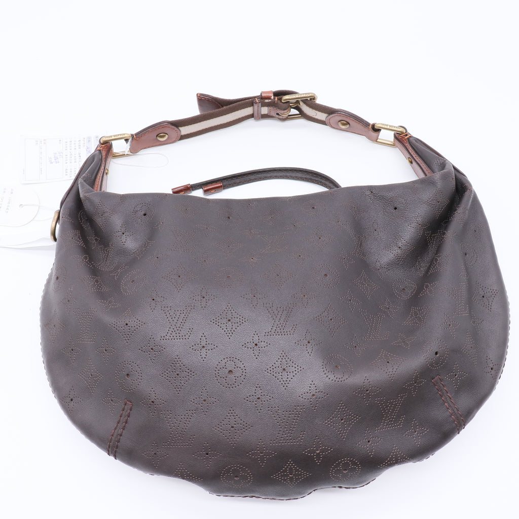 Louis Vuitton Onatah GM Mahina Leather Hobo Bag twins B22022