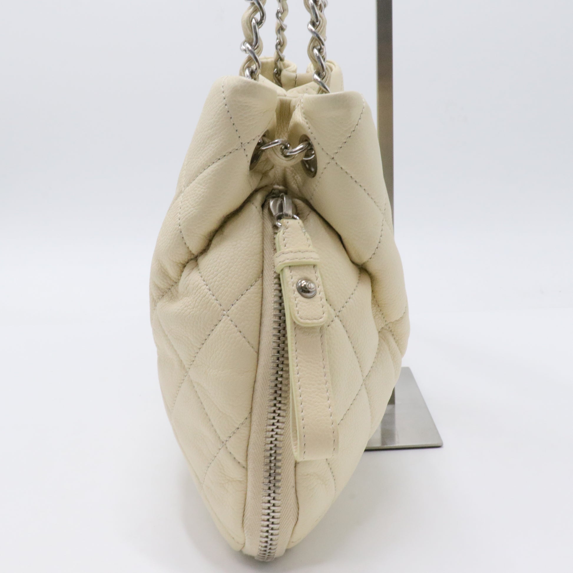 Timeless CC Expandable Tote Quilted Caviar Medium
