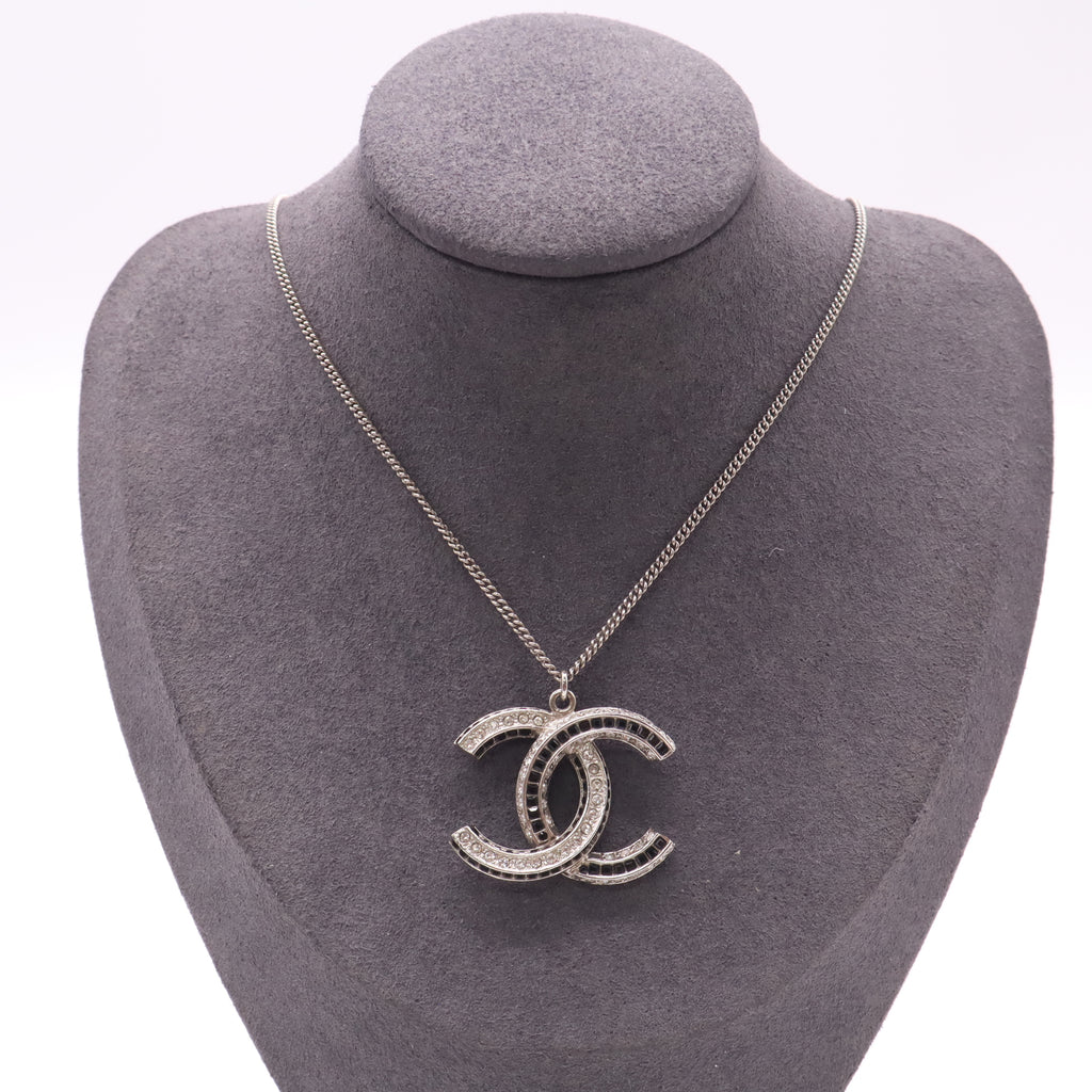 Chanel Baguette Crystal Large CC Necklace Silver Black twins LDZ414