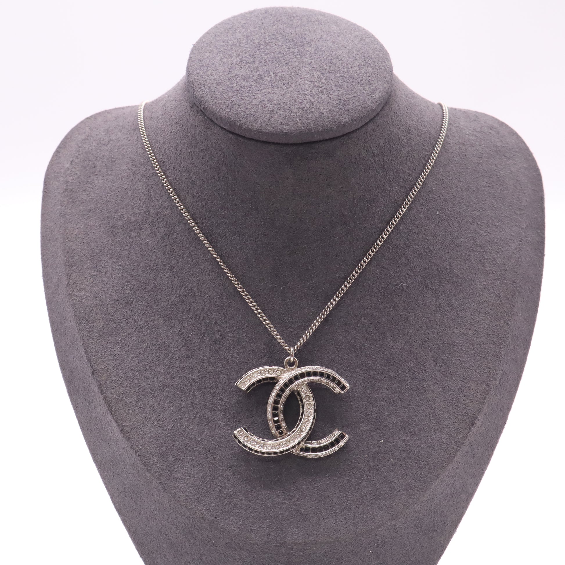 Chanel Baguette Crystal Large CC Necklace Silver Black twins LDZ414