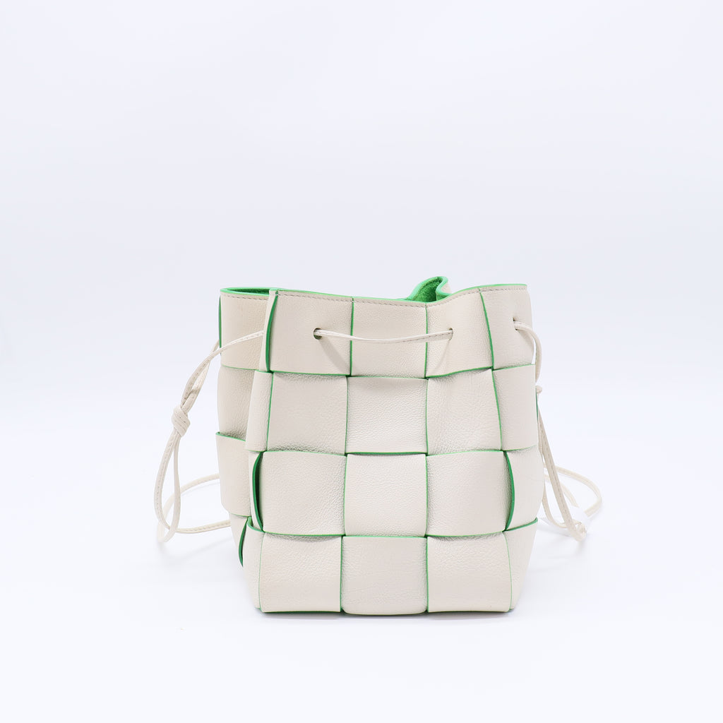 Bottega Veneta Cassette Small Bucket Bag (Edge Paint)  B22056