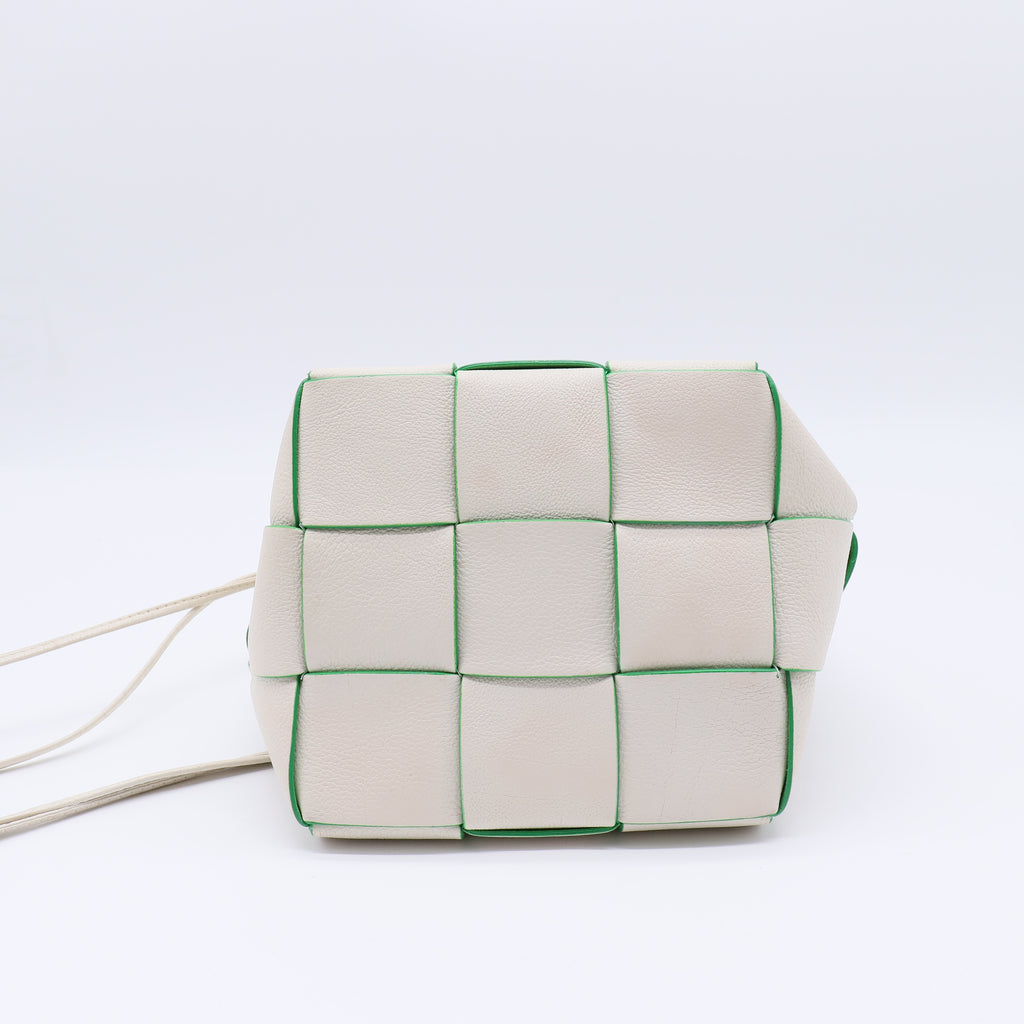 Bottega Veneta Cassette Small Bucket Bag (Edge Paint)  B22056