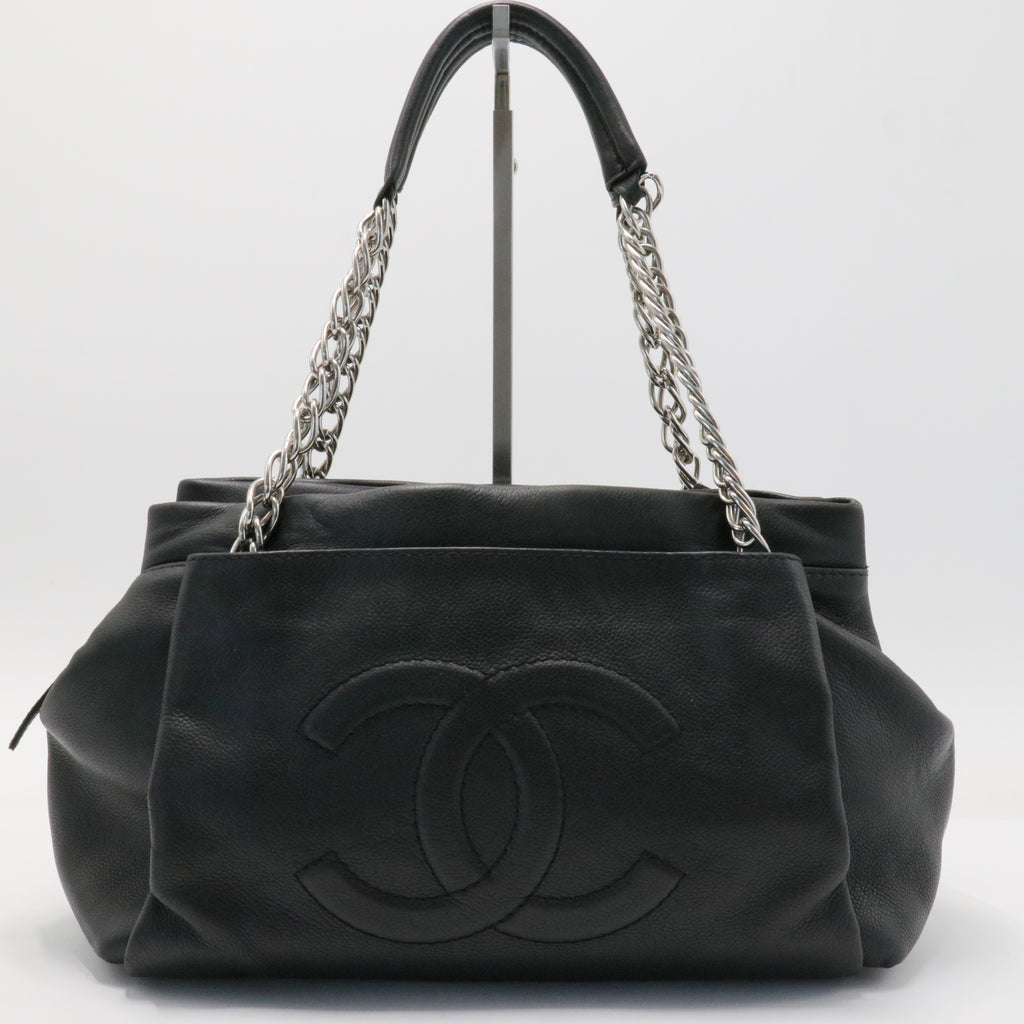 Timeless CC Soft Tote Quilted Caviar  Medium