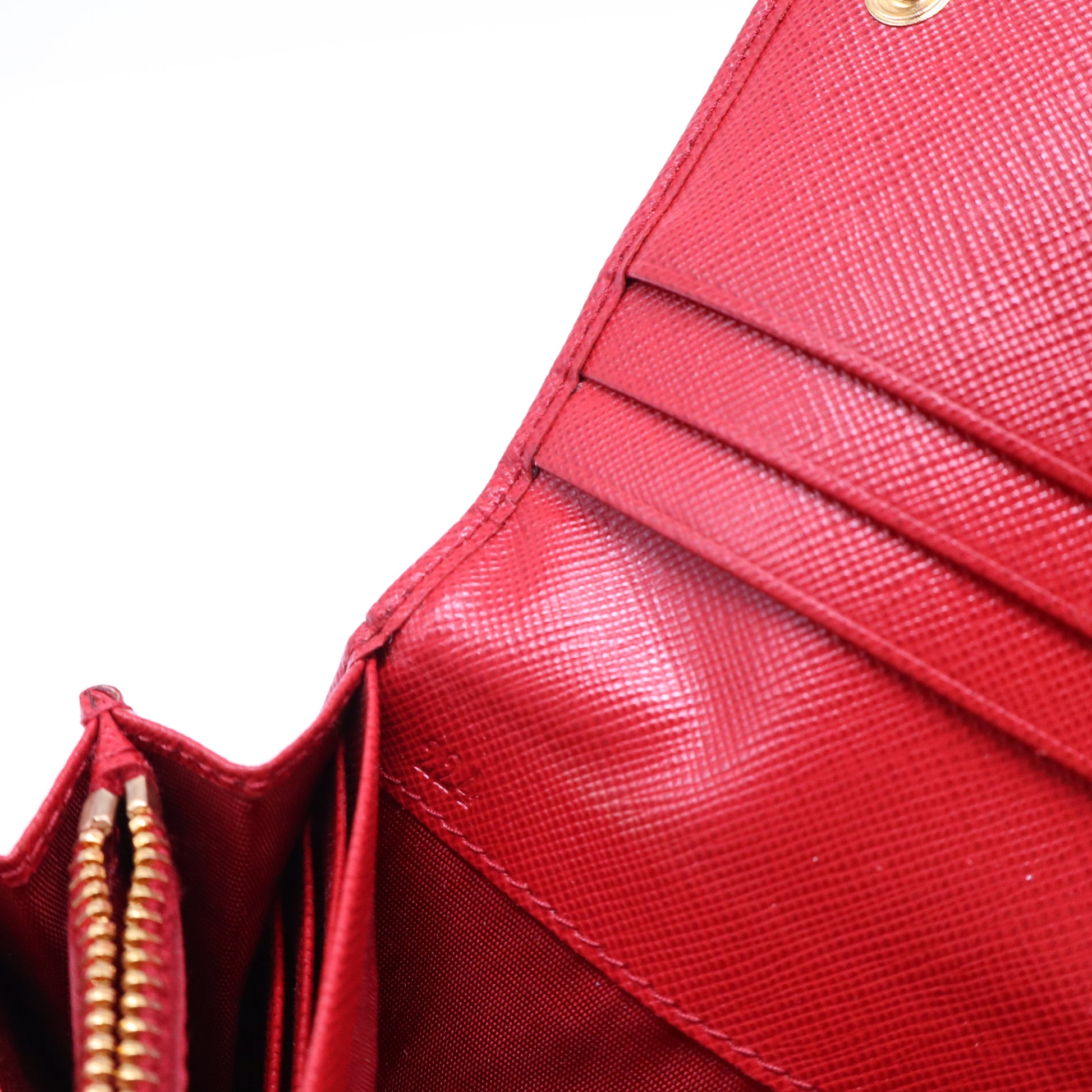 Cartera larga de cuero rojo saffiano W20646