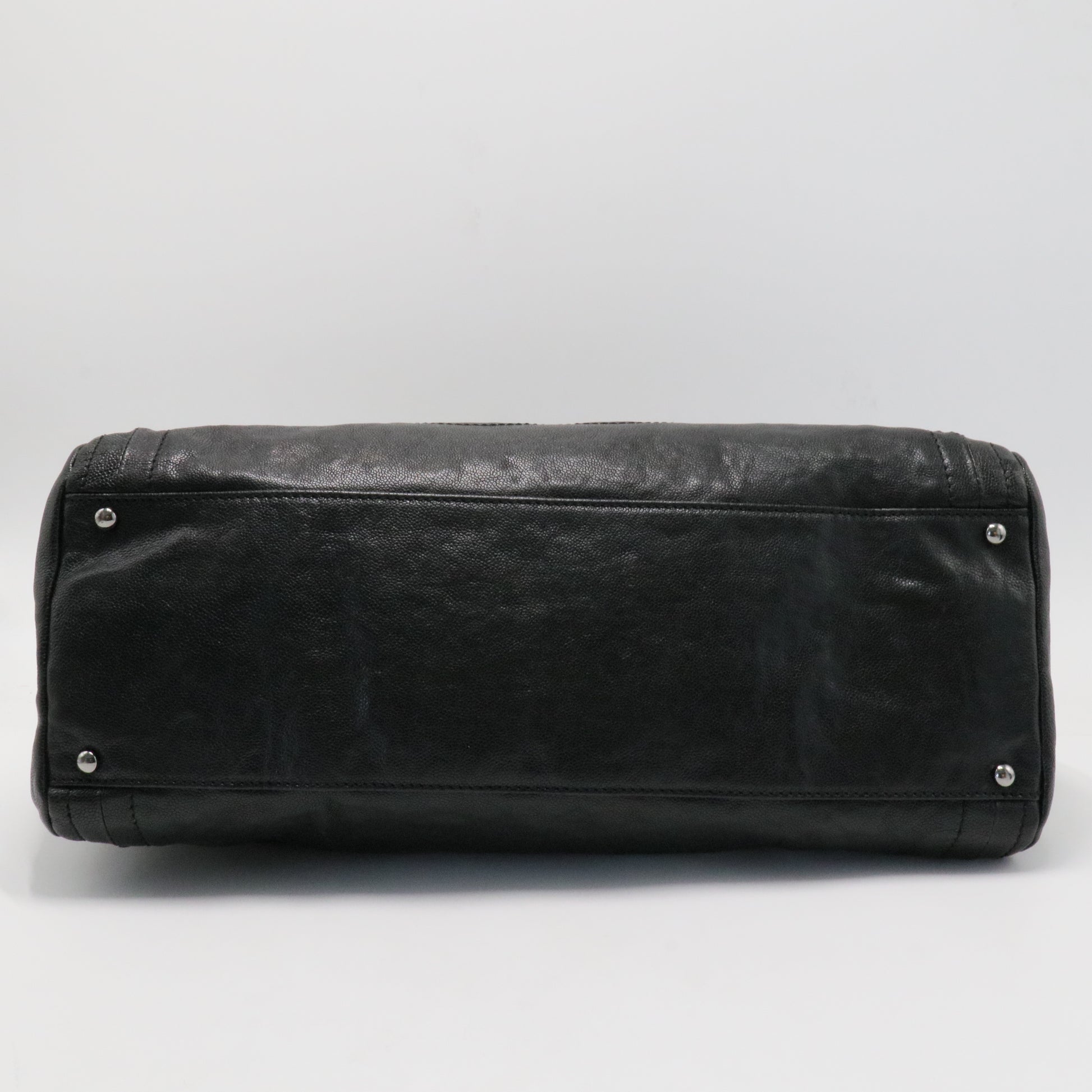 Modern Chain Tote Caviar East West
