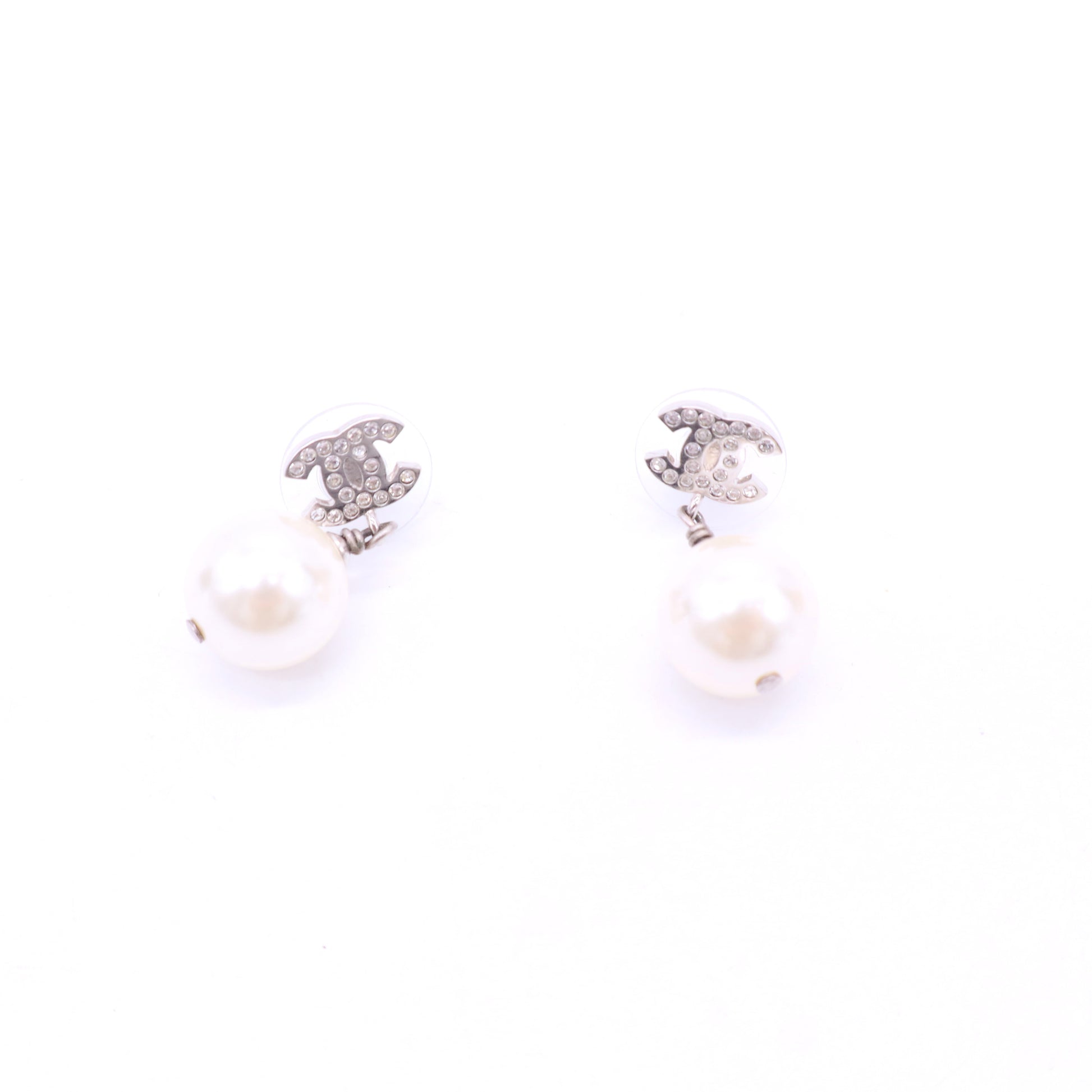 CC Jewelry in White Pearl W20321