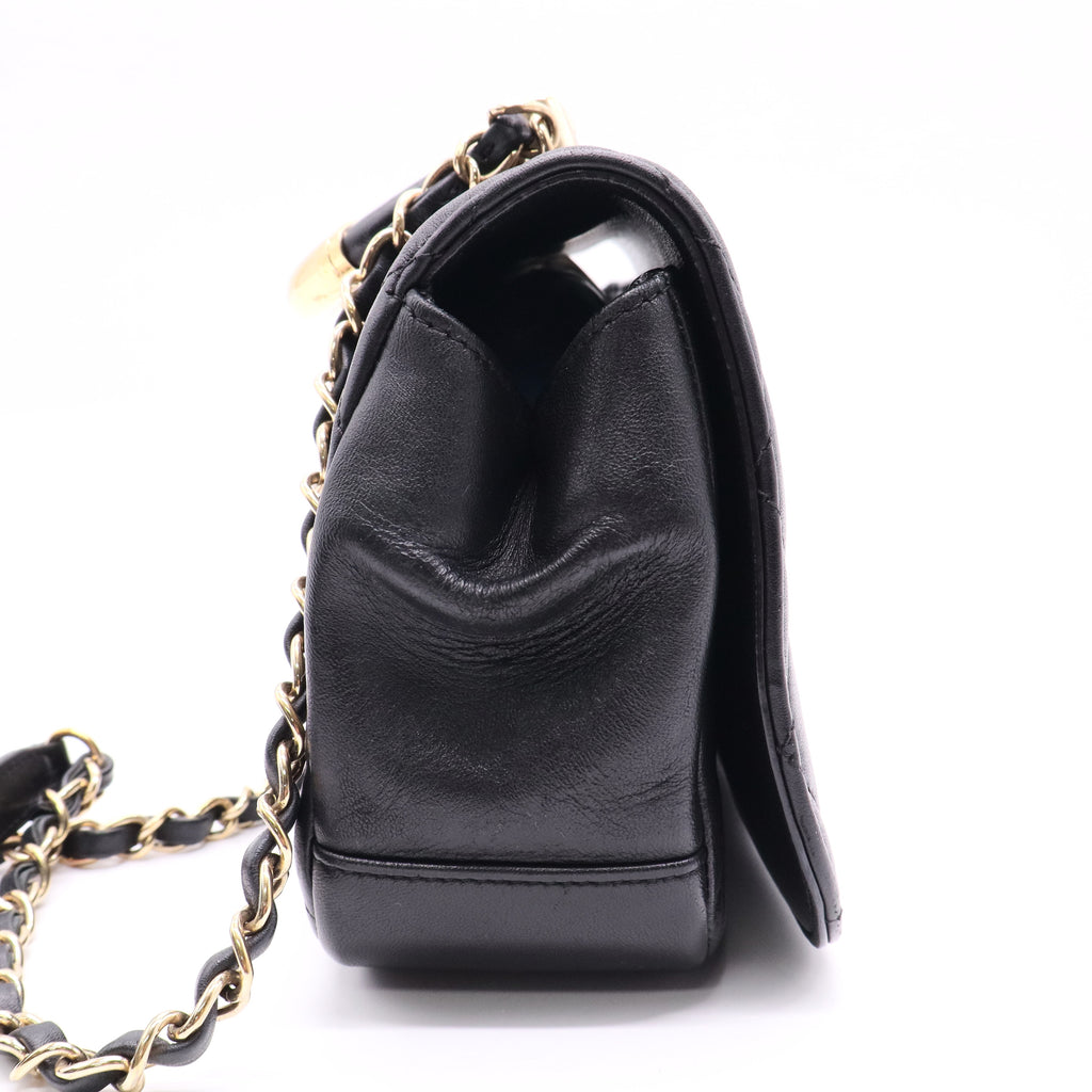 CHANEL Lambskin Leather Chain Shoulder Bag with Gold Buckle twins