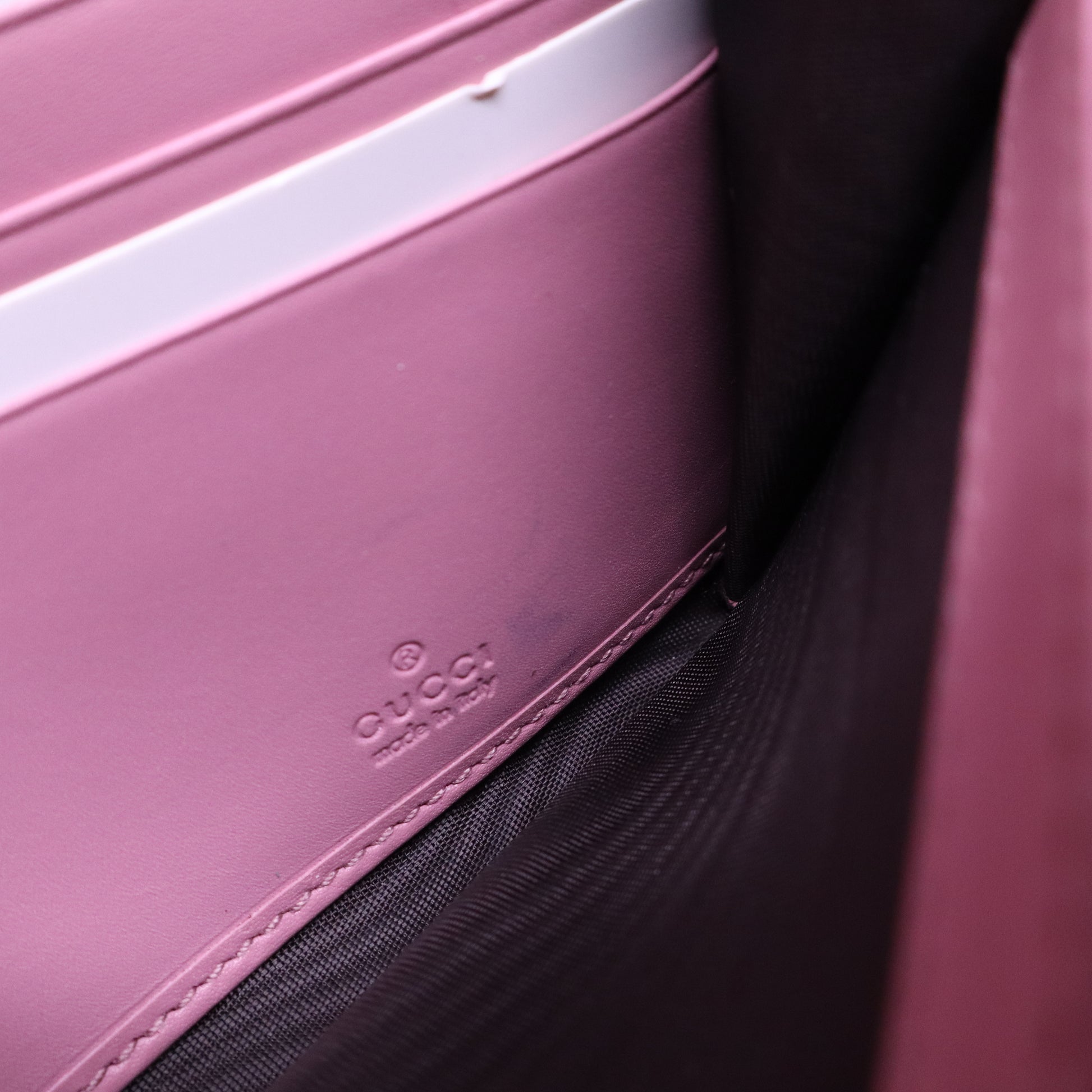 Guccissima Signature Icon Continental Wallet Carmine Rose W20828