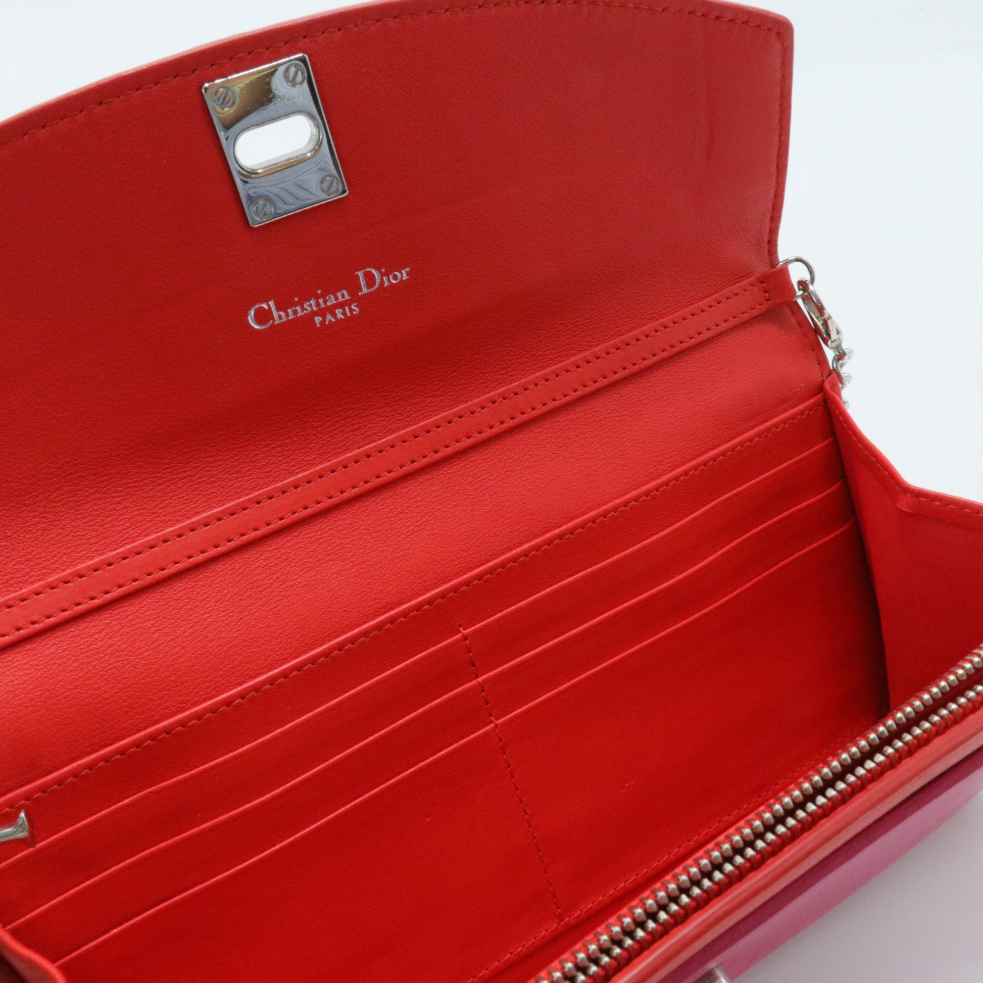 Turnlock Wallet on Chain Leather