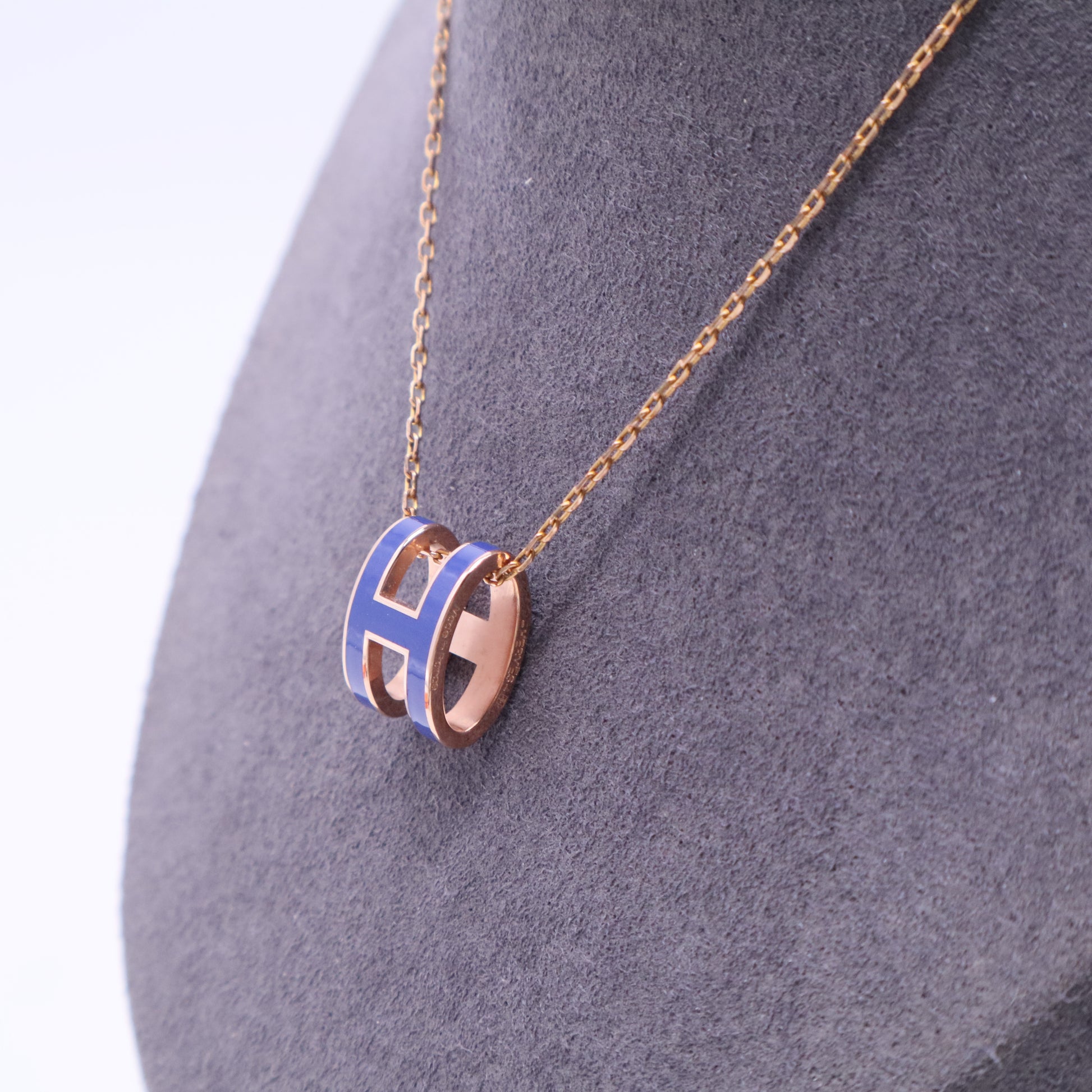 Lacquered Rose Gold Pop H Pendant Necklace Bleu Royal W20309