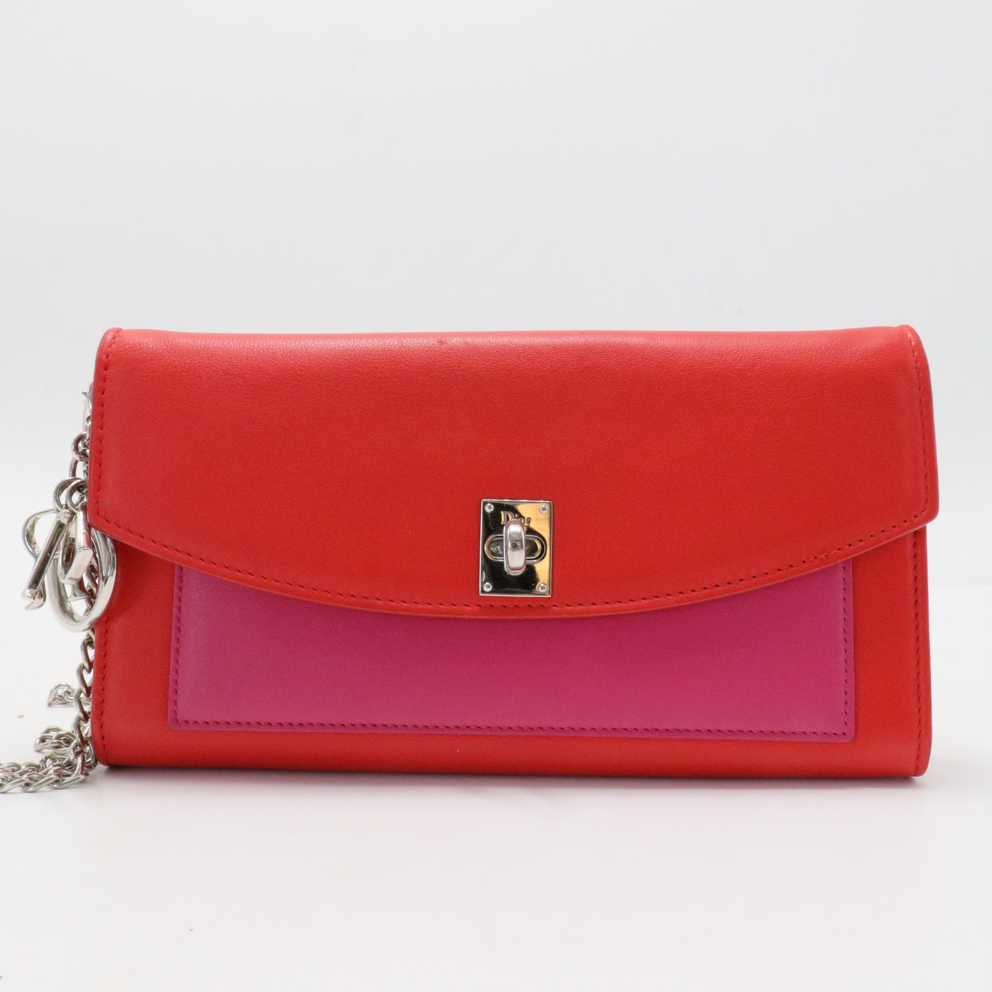Turnlock Wallet on Chain Leather