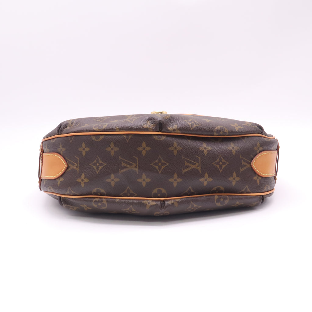Louis Vuitton Monogram Canvas Tulum GM Bag twins B21136