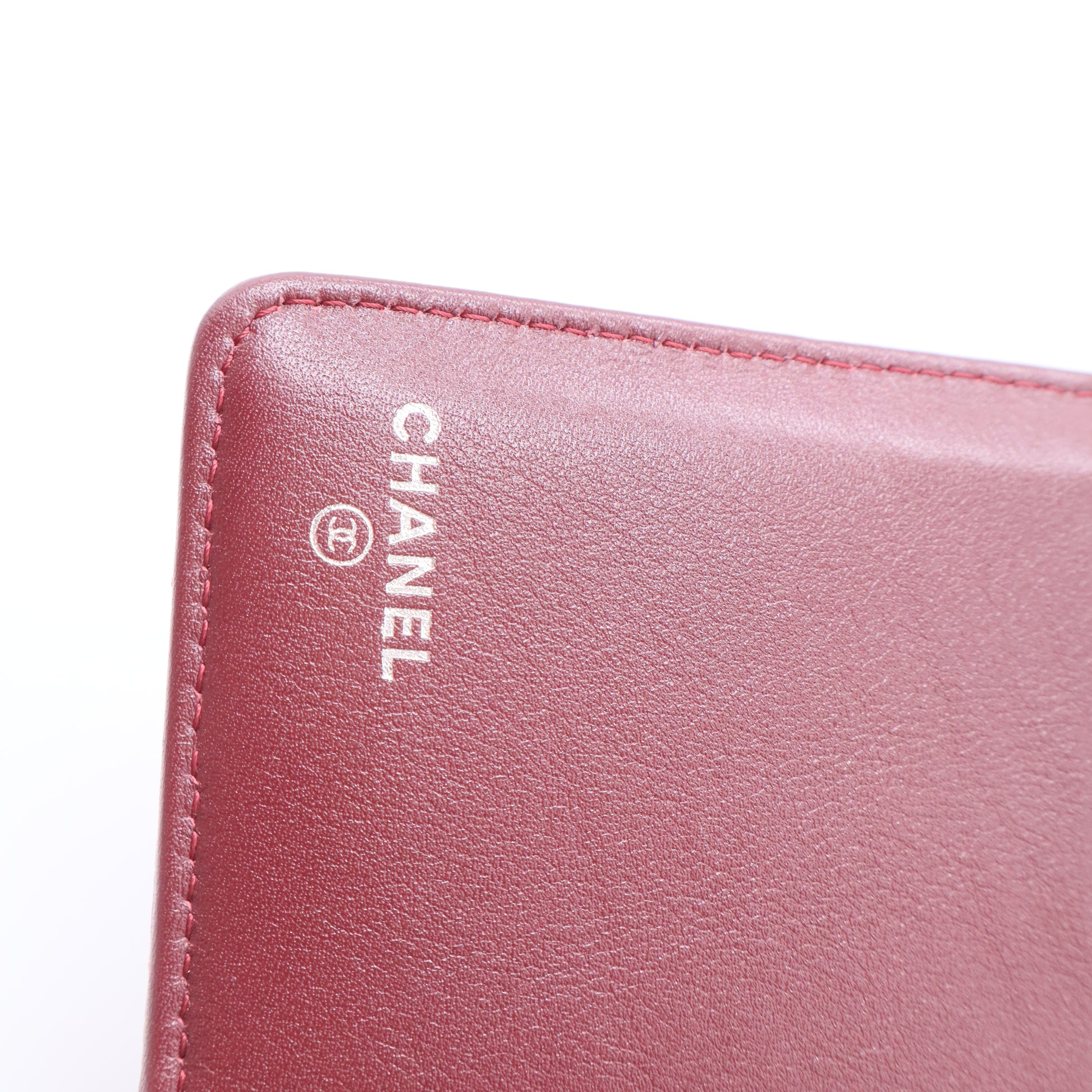 Caviar Quilted Zipped Pocket Wallet Red