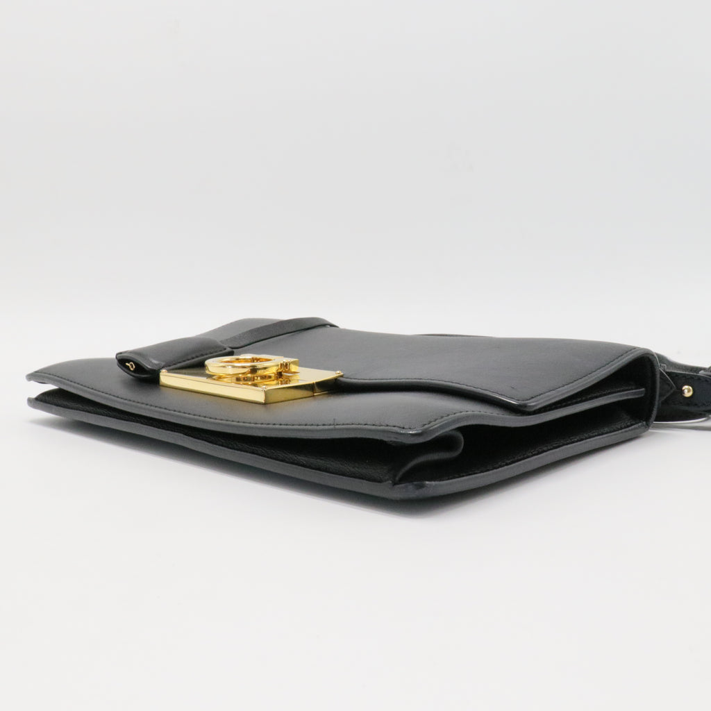 Black Leather Gancio Lock Shoulder Bag