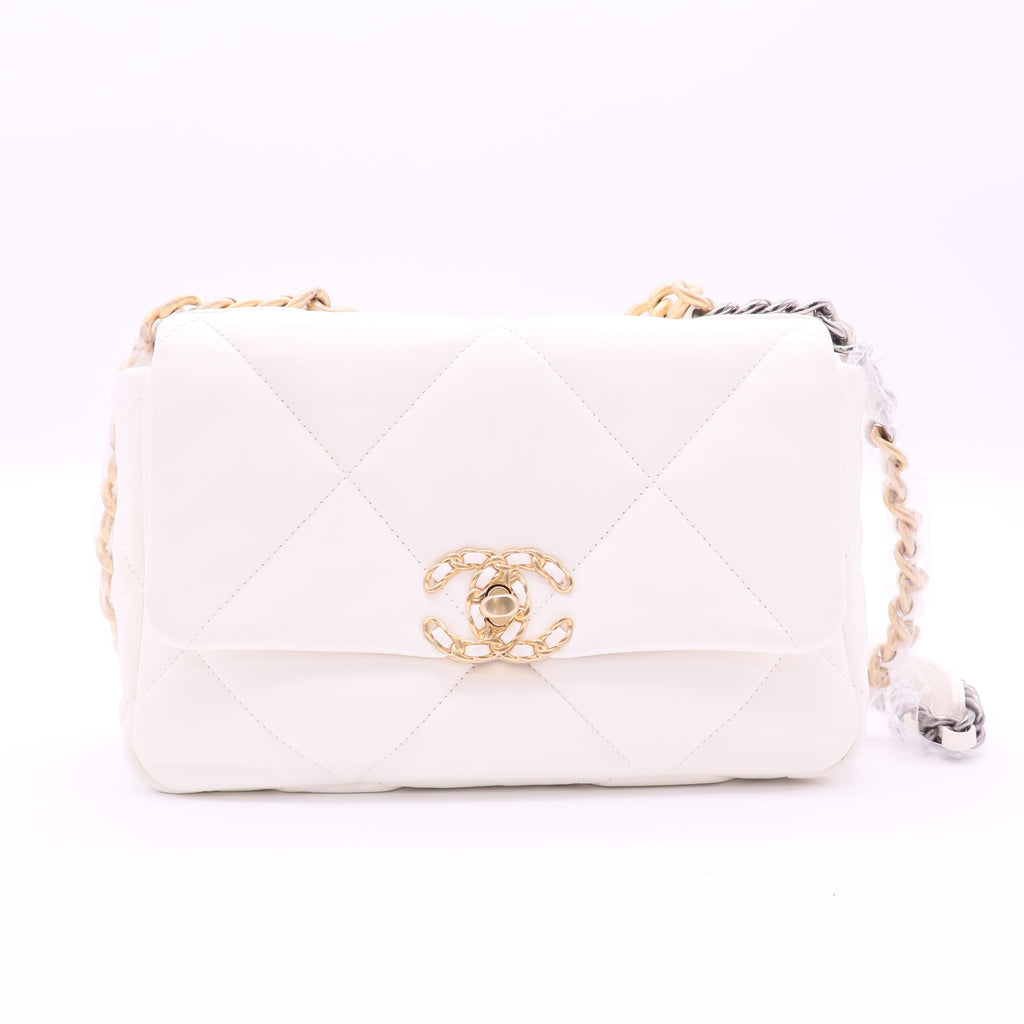 19 Flap Bag Quilted Leather Medium  Twins