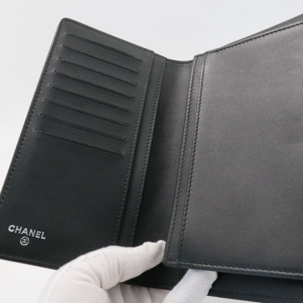 Patent Camellia Embossed Yen Wallet