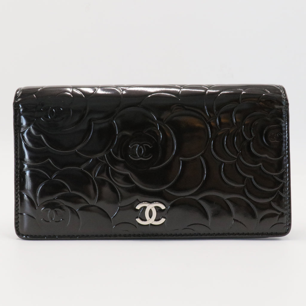 Patent Camellia Embossed Yen Wallet