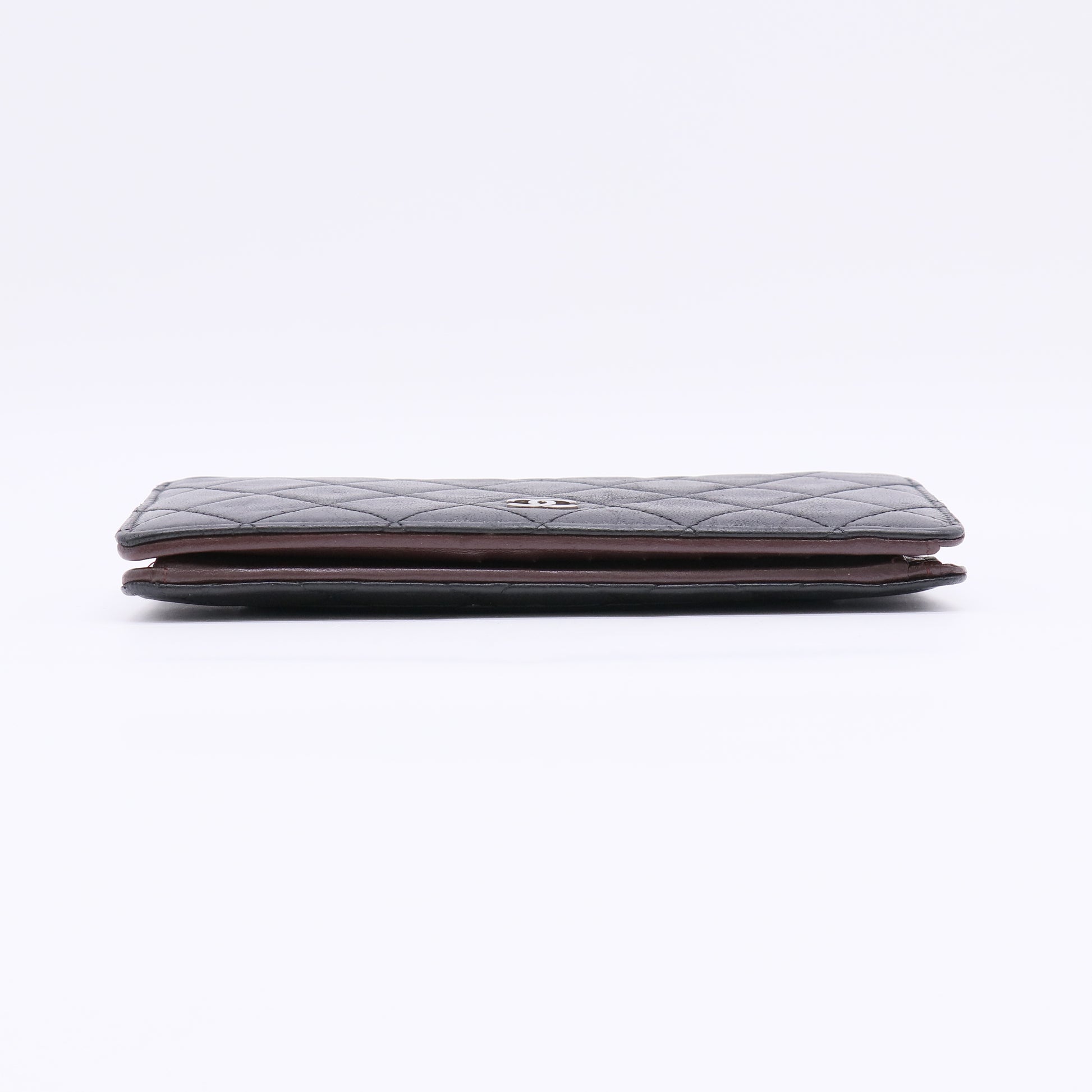 Black Calf Leather Quilted Timeless Bifold Long Wallet W22503