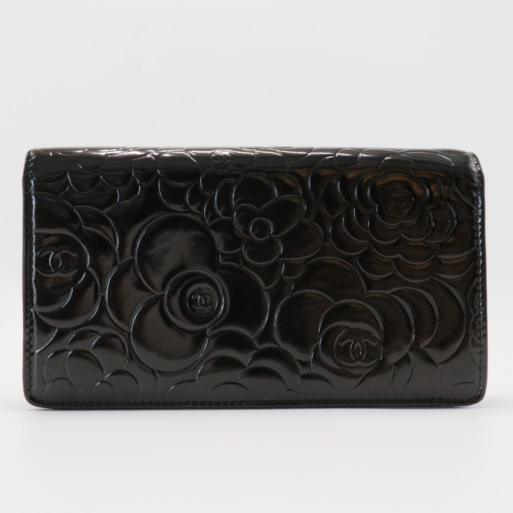 Patent Camellia Embossed Yen Wallet