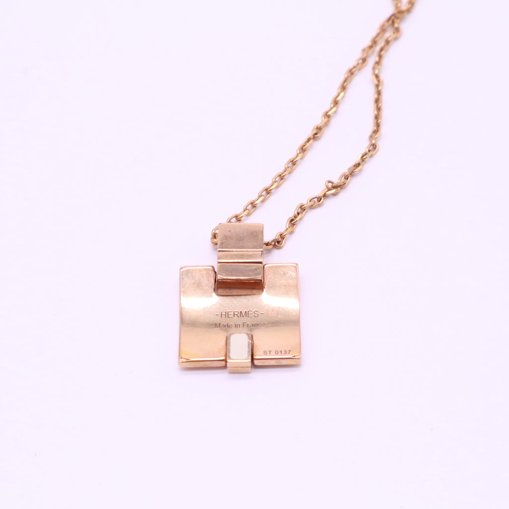 Hermes Eileen H Pendant Necklace W21507
