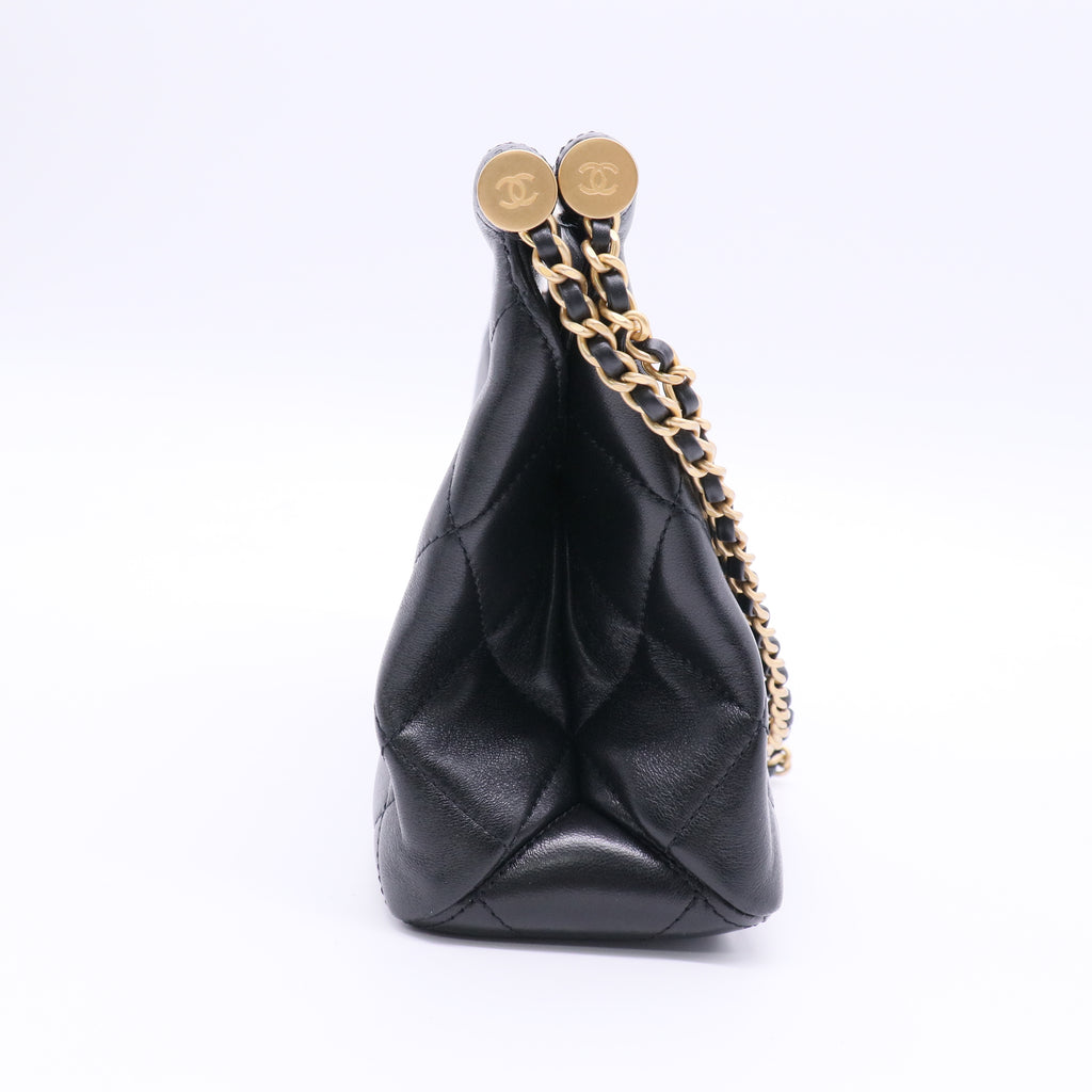 CC Pearls Bar Handle Shopping Bag Quilted Shiny Lambskin Small Twins