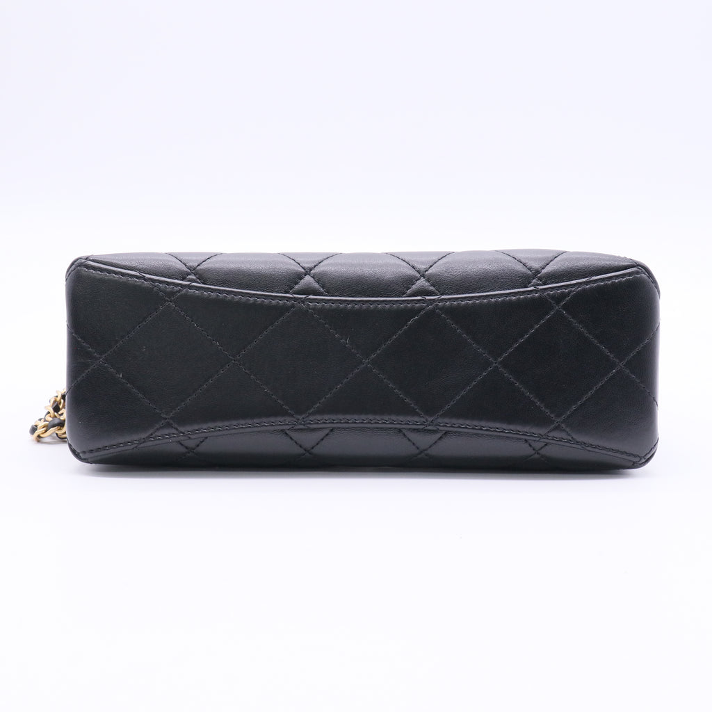 CC Pearls Bar Handle Shopping Bag Quilted Shiny Lambskin Small Twins