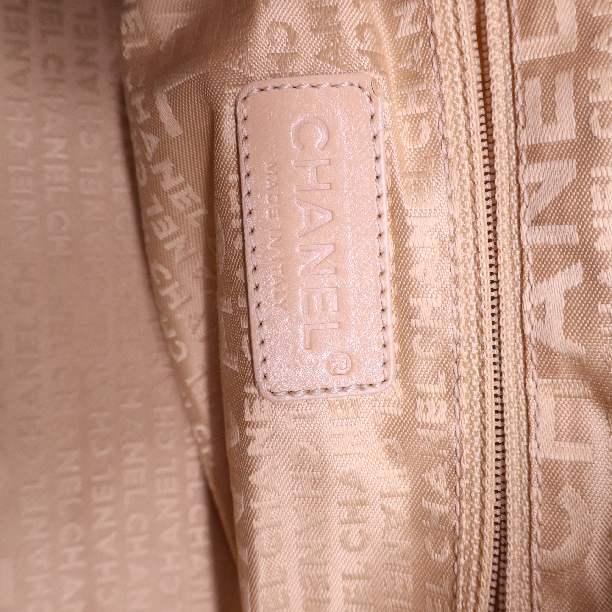 Caviar Square Stitched Tote Beige B20944