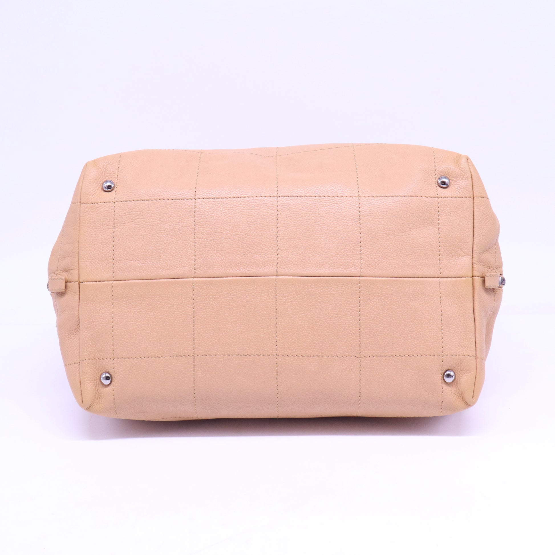 Caviar Square Stitched Tote Beige B20944