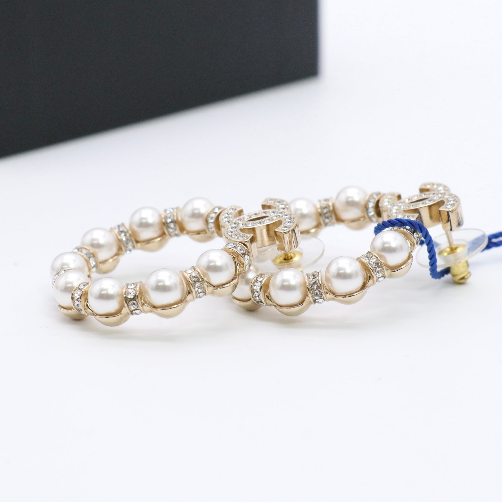 Pearl Crystal Nefertiti CC Drop Earrings Gold twins