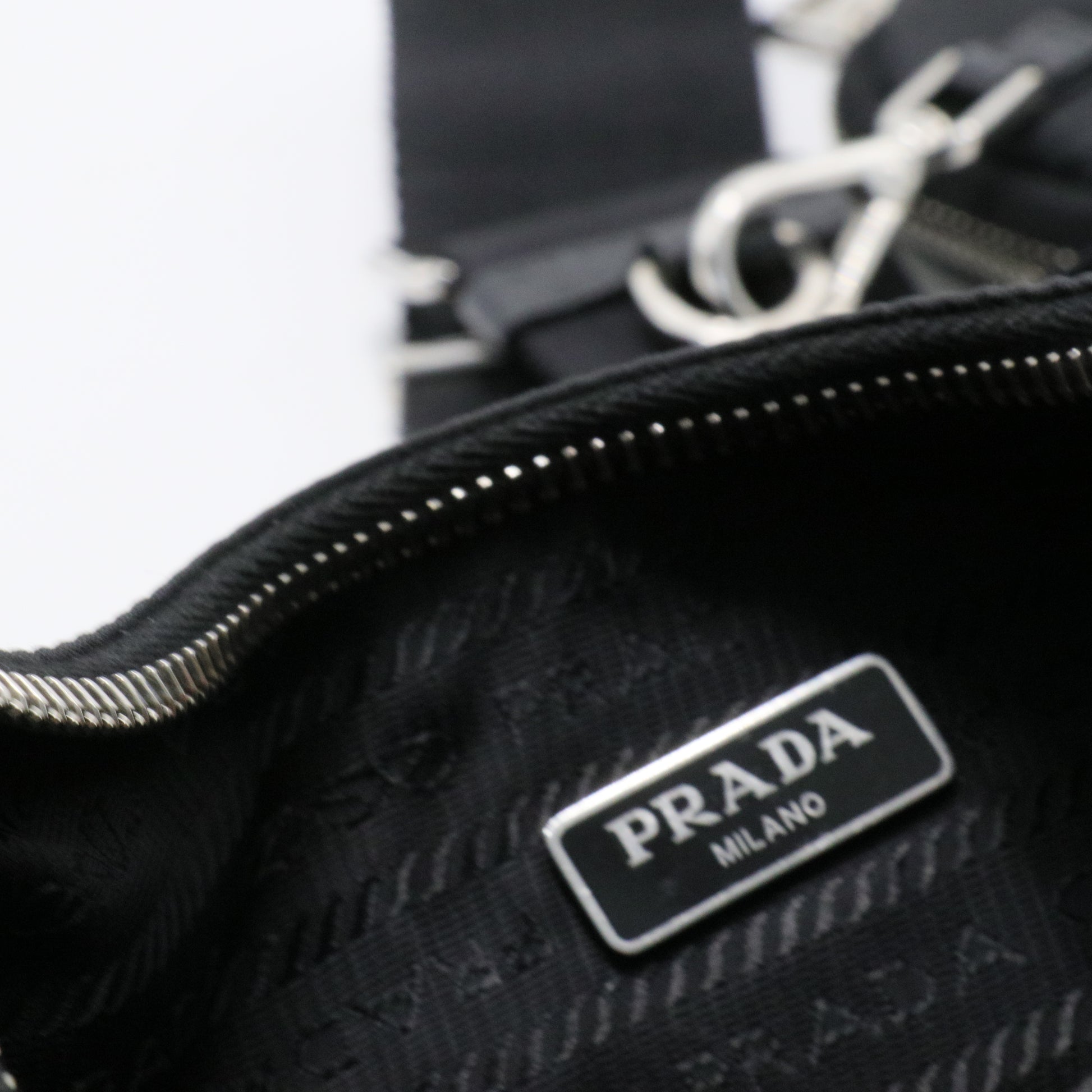 Re-Edition 2005 Shoulder Bag Tessuto Small