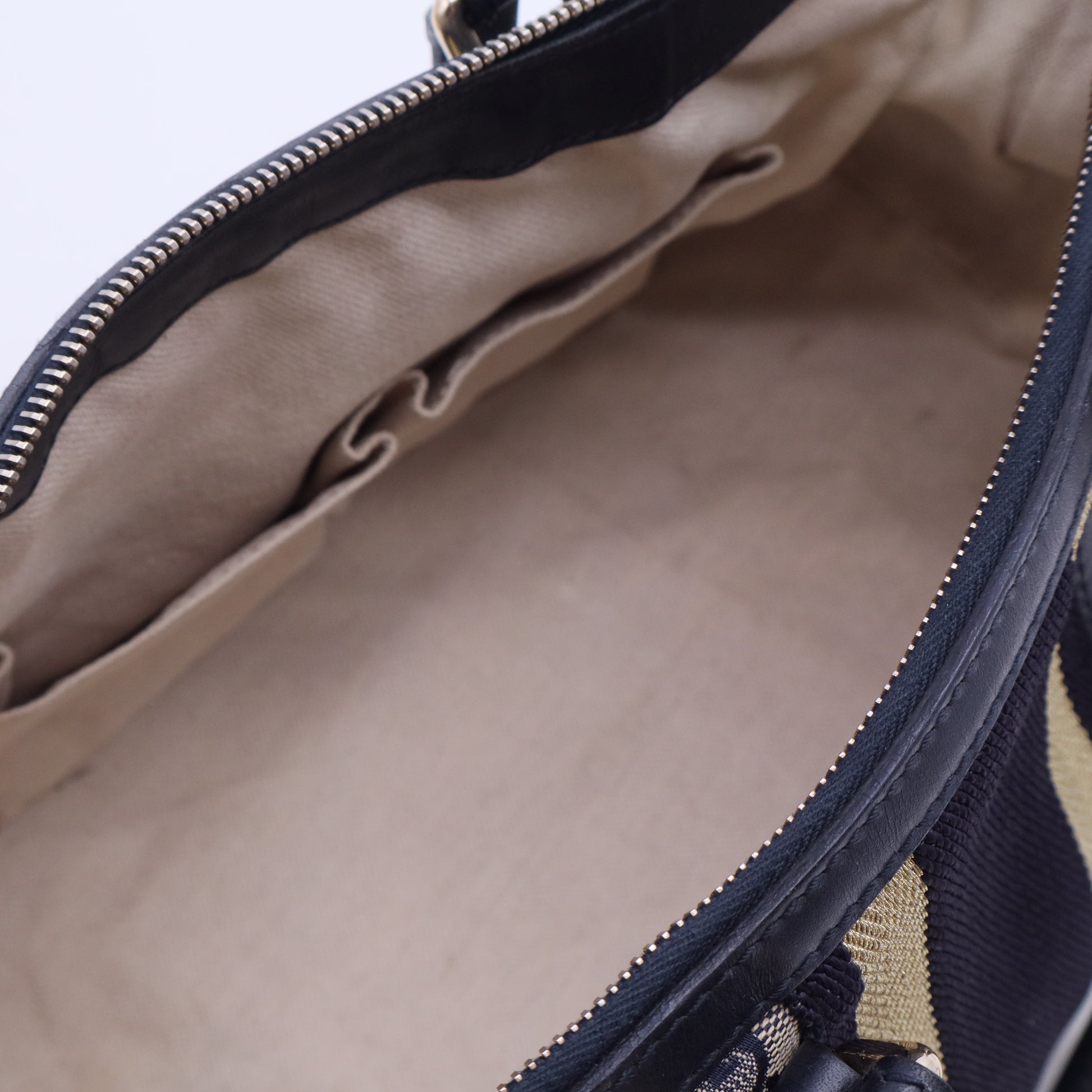 GG Canvas Weekender Bag Medium B20145
