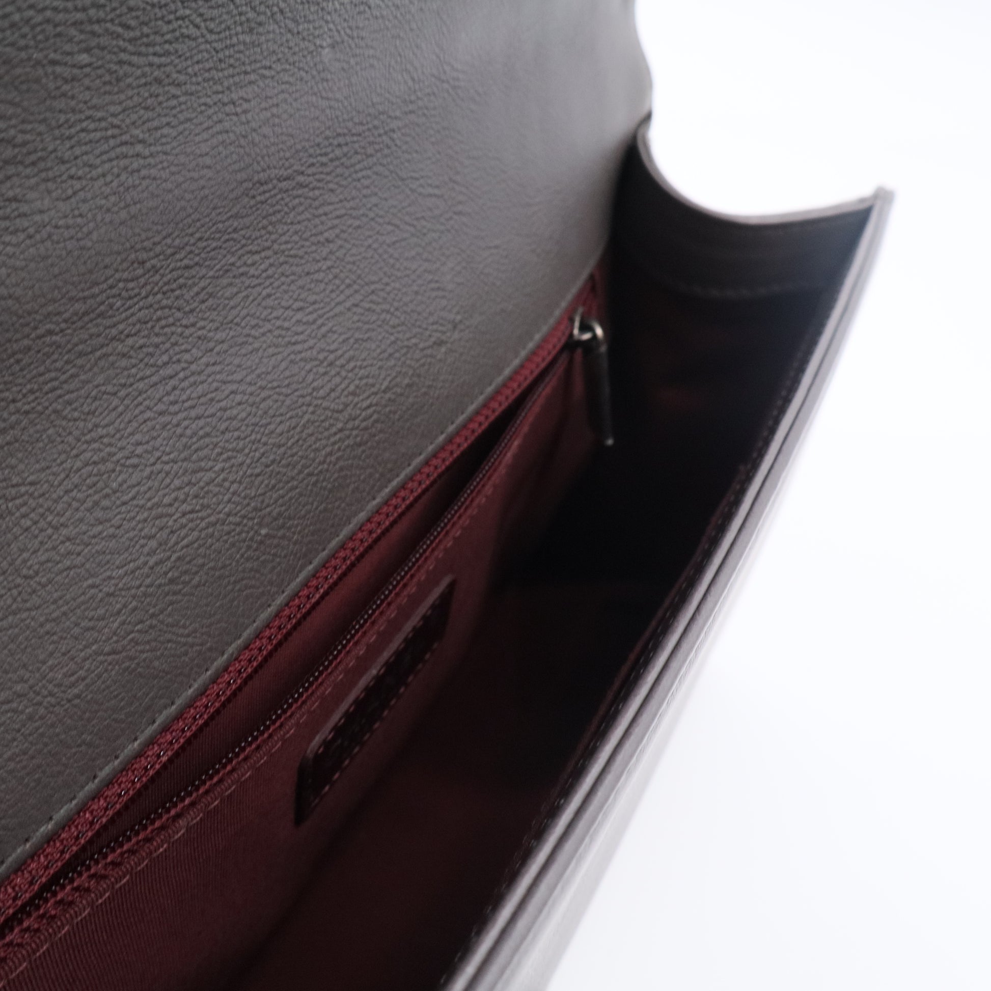 Calfskin Double Stitch New Medium Boy Flap Grey