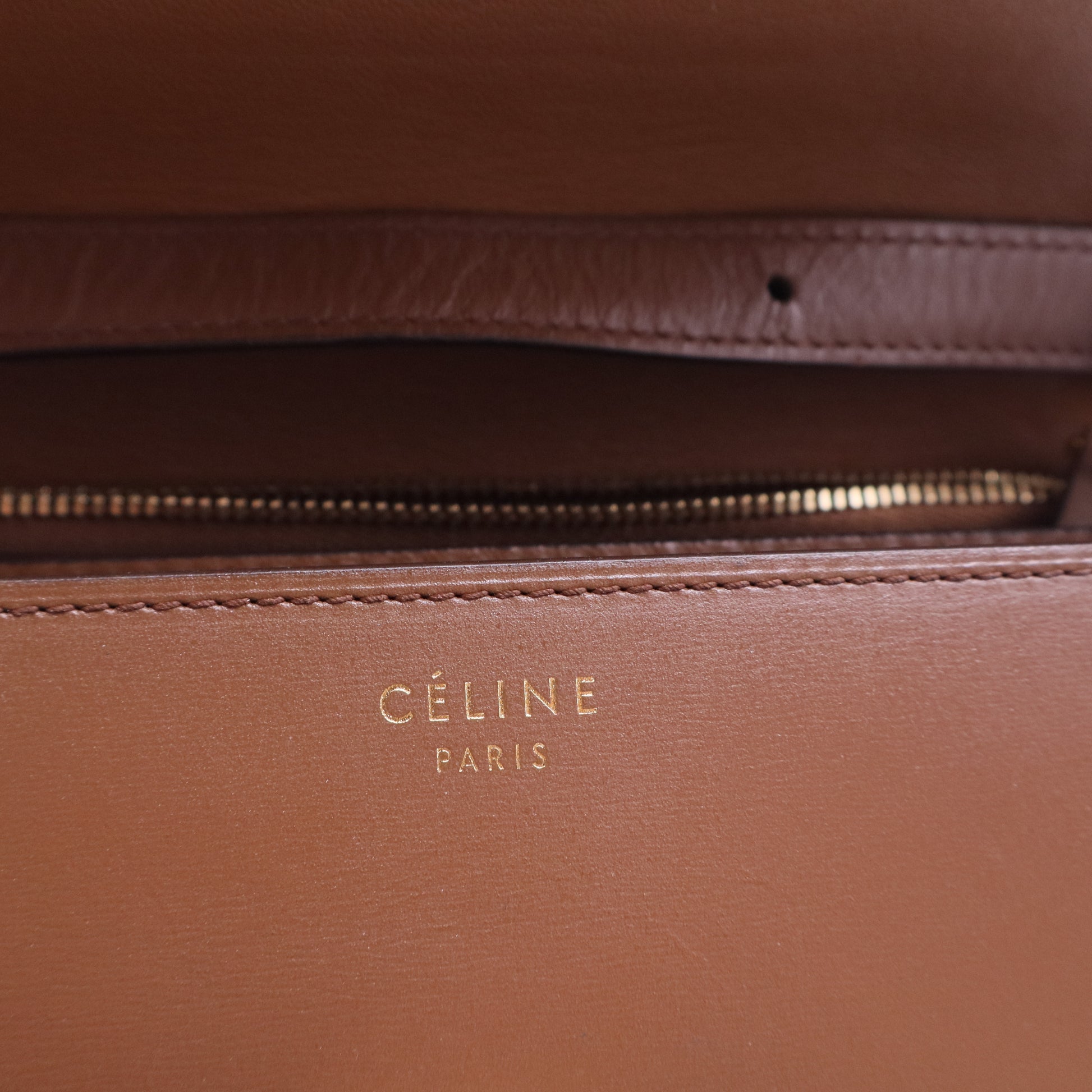 Medium Calfskin Classic Box Bag B20022