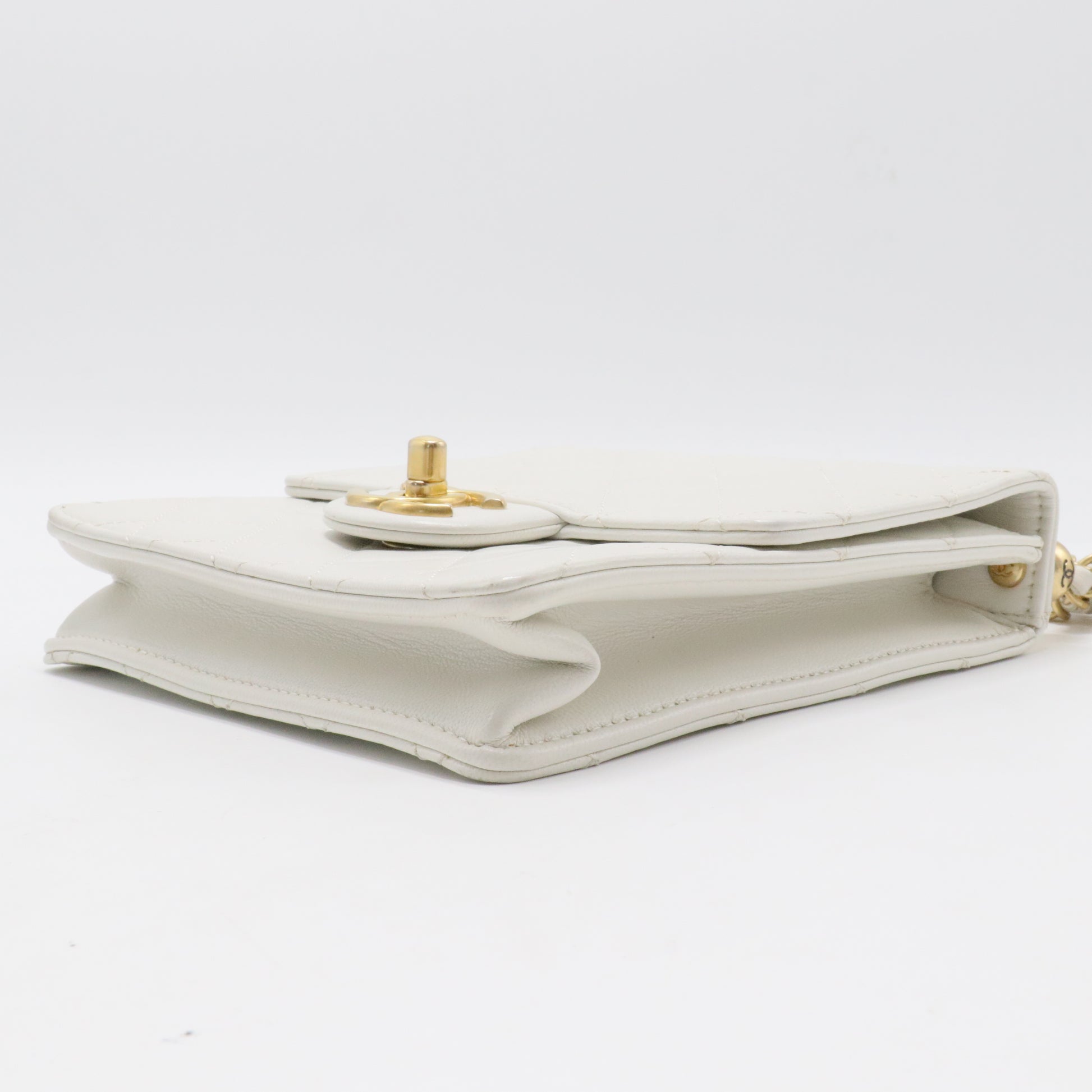 Chic Pearls Flap Bag Quilted Lambskin Mini
