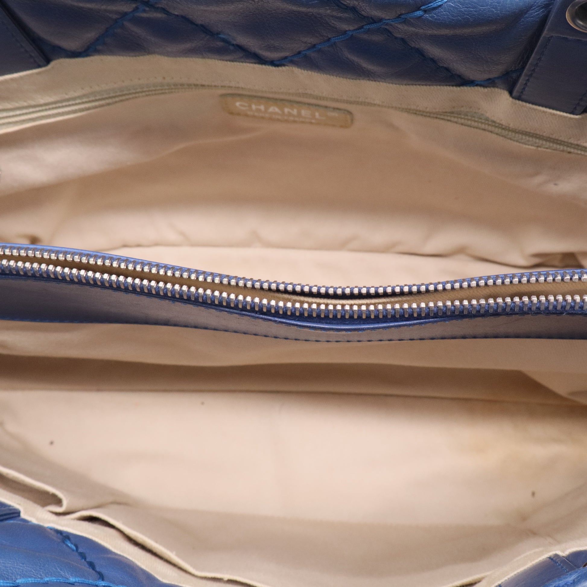 Chanel Ultimate Stitch Zip Tote Quilted Leather Large Twins